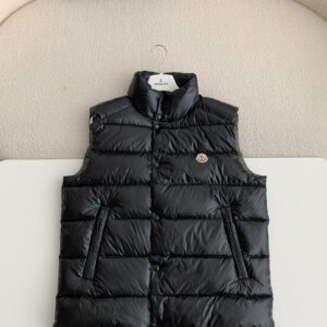 「#2493」Moncler down stand collar vest