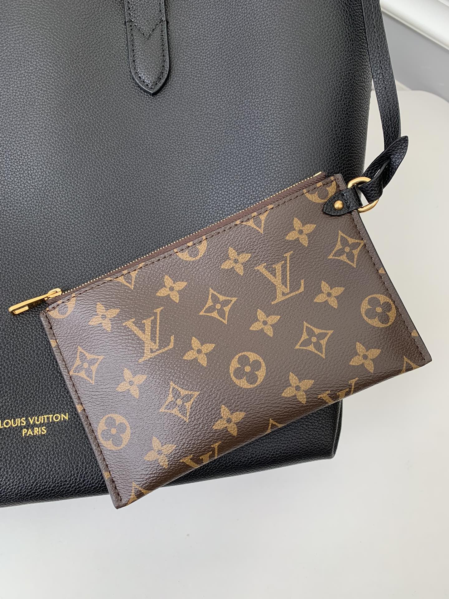 「#2502」Louis Vuitton Low Key Cabas Mid -number Handbag M25343 Size: 30*14*47cm - Image 5