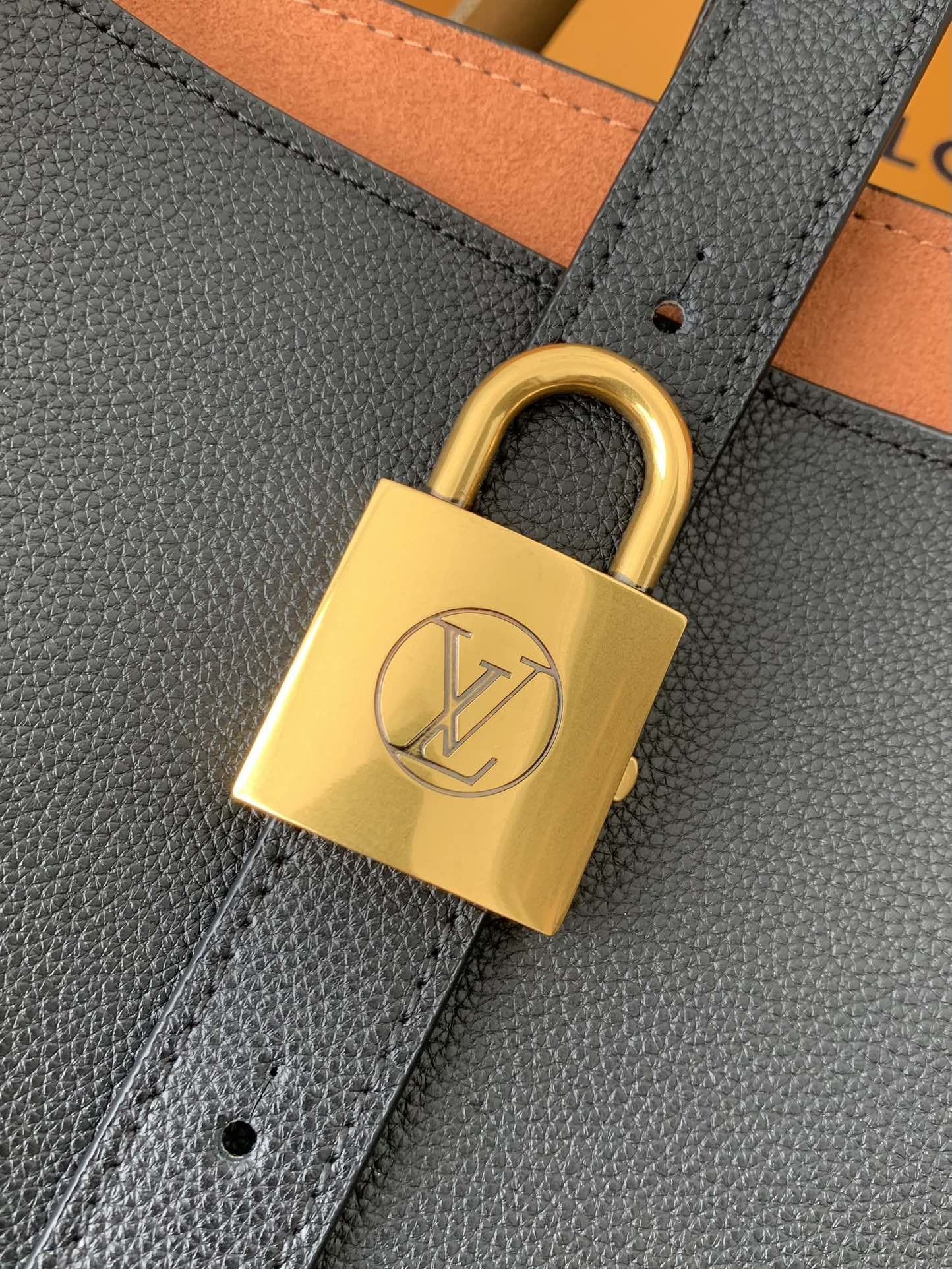 「#2502」Louis Vuitton Low Key Cabas Mid -number Handbag M25343 Size: 30*14*47cm - Image 3