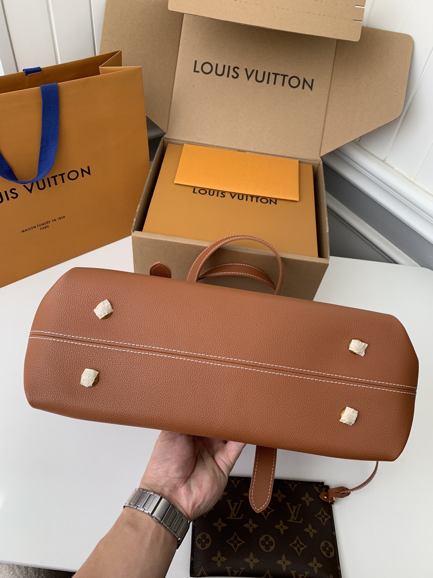 「#2503」Louis Vuitton Low Key Cabas Mid -number Handbag M25343 Size: 30*14*47cm - Image 8
