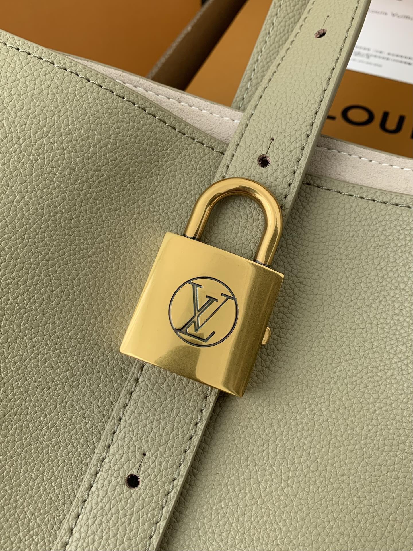 「#2504」Louis Vuitton Low Key Cabas Mid -number Handbag M25343 Size: 30*14*47cm - Image 3