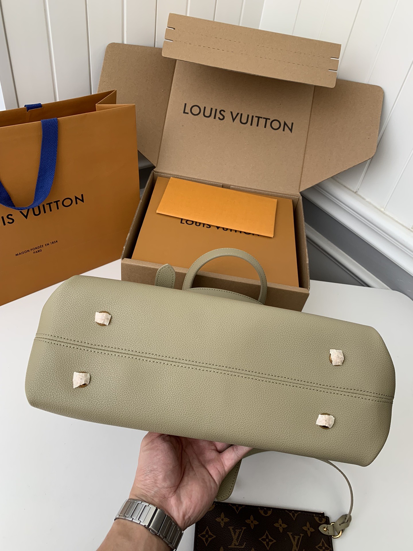 「#2504」Louis Vuitton Low Key Cabas Mid -number Handbag M25343 Size: 30*14*47cm - Image 8