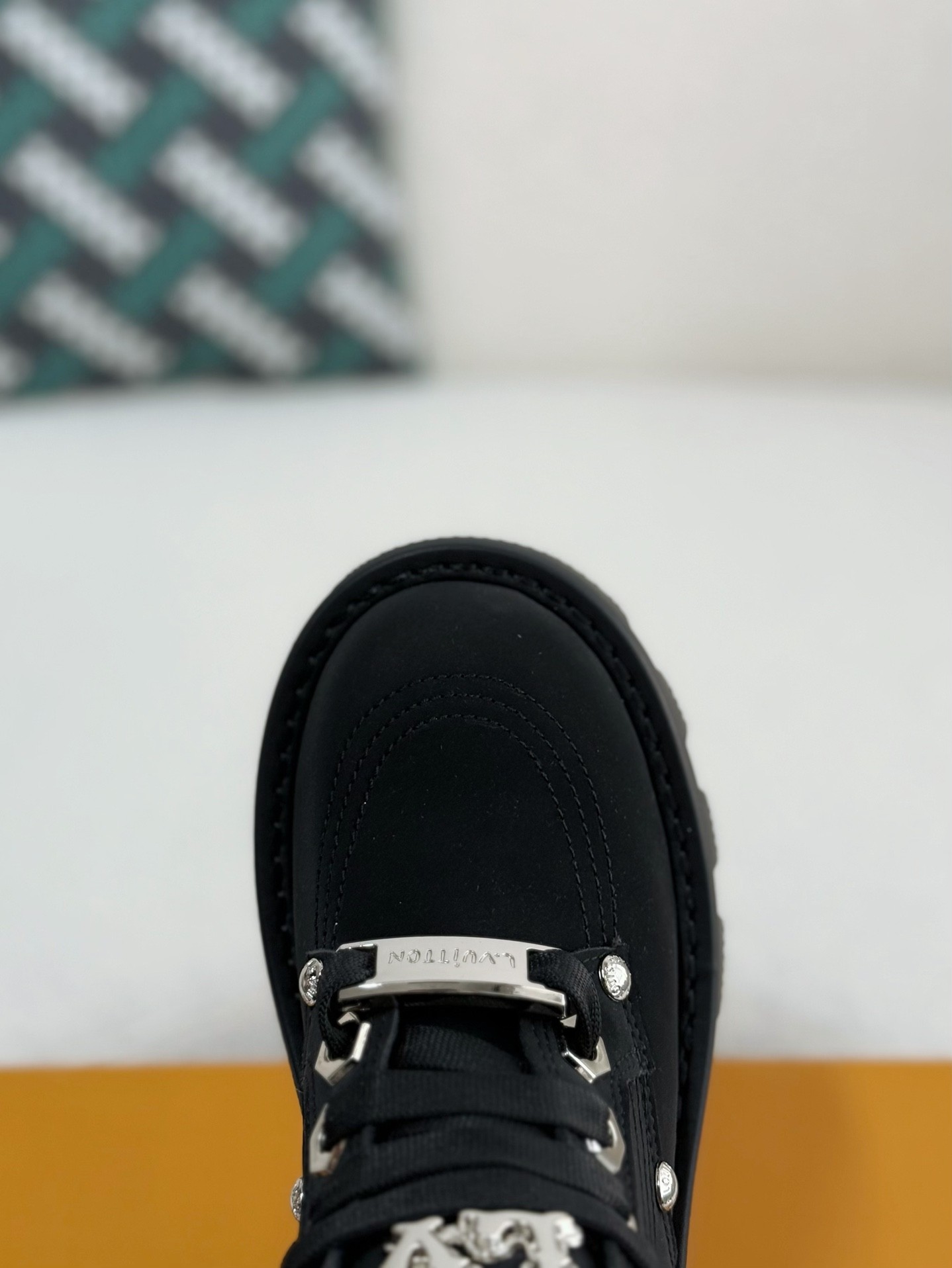 「#2555」LOUIS VUITTON Round toe lace-up boots - Image 9