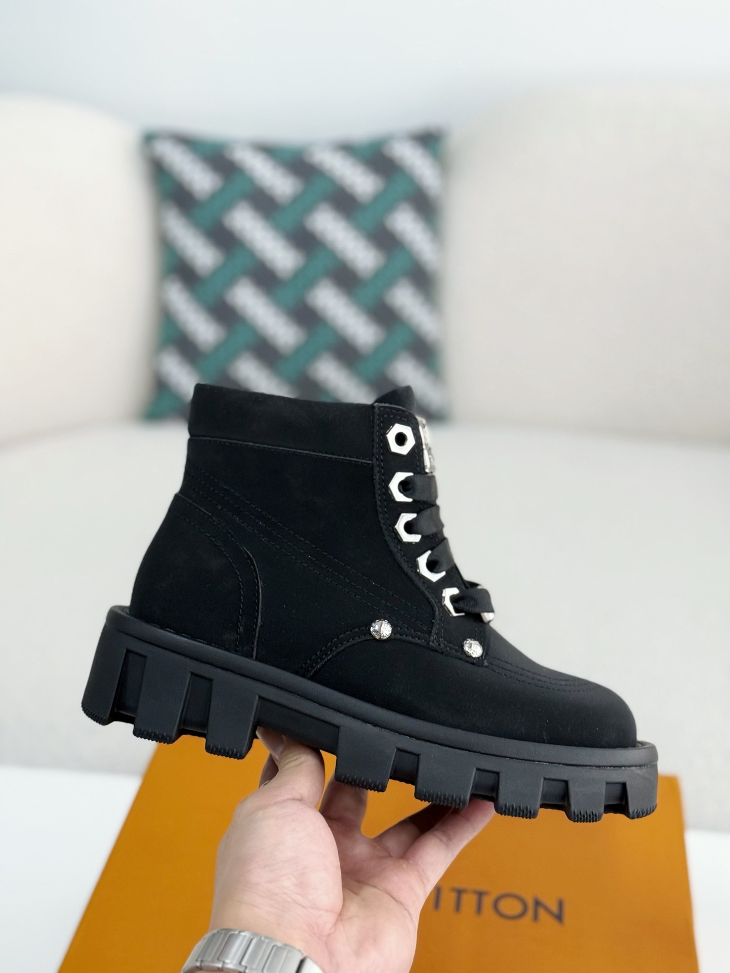 「#2555」LOUIS VUITTON Round toe lace-up boots - Image 6
