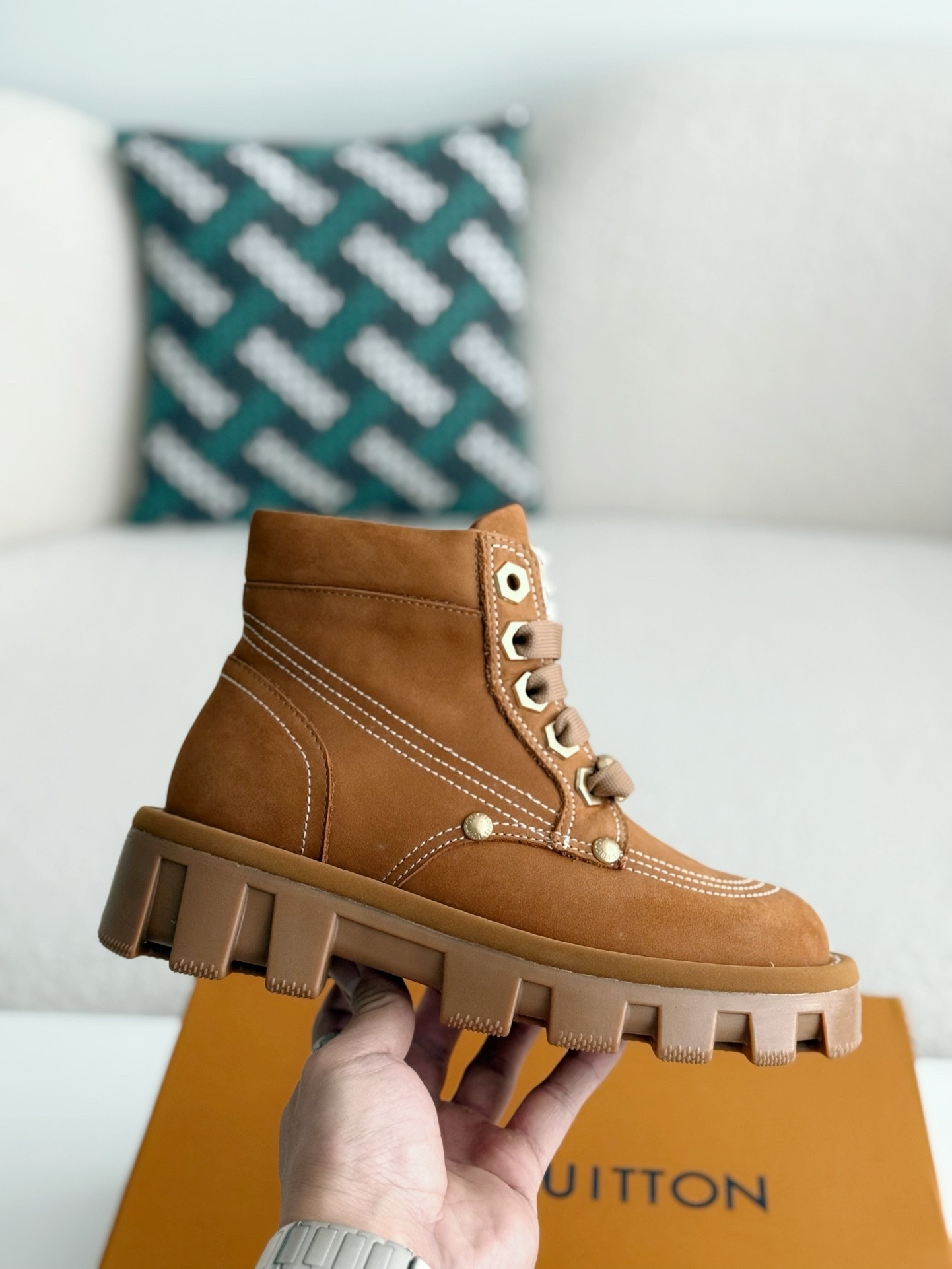 「#2556」LOUIS VUITTON Round toe lace-up boots - Image 6