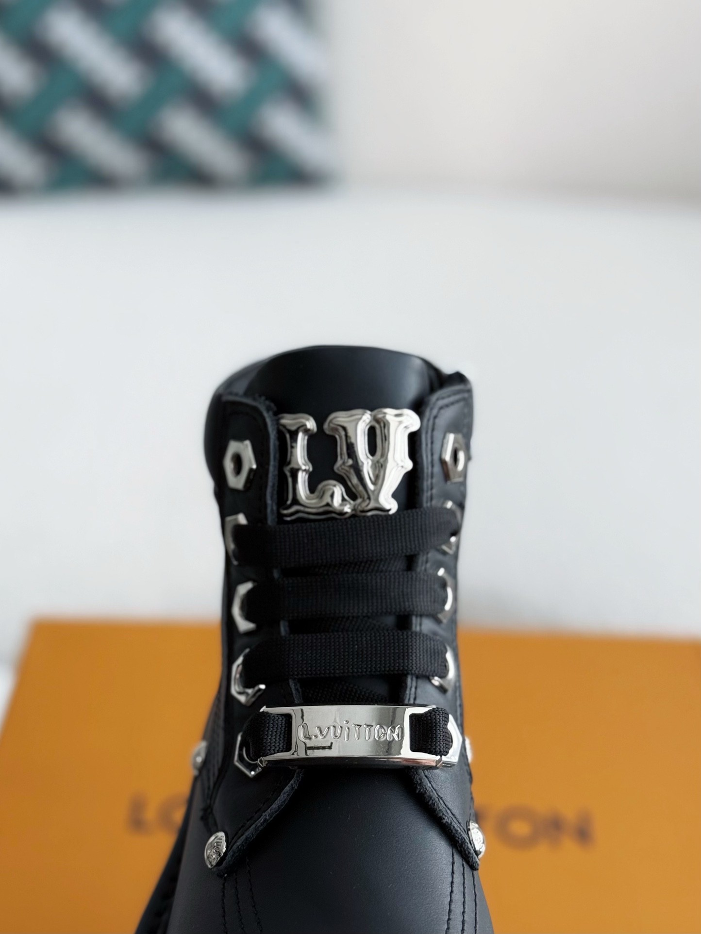 「#2557」LOUIS VUITTON Leather Round toe lace-up boots - Image 10