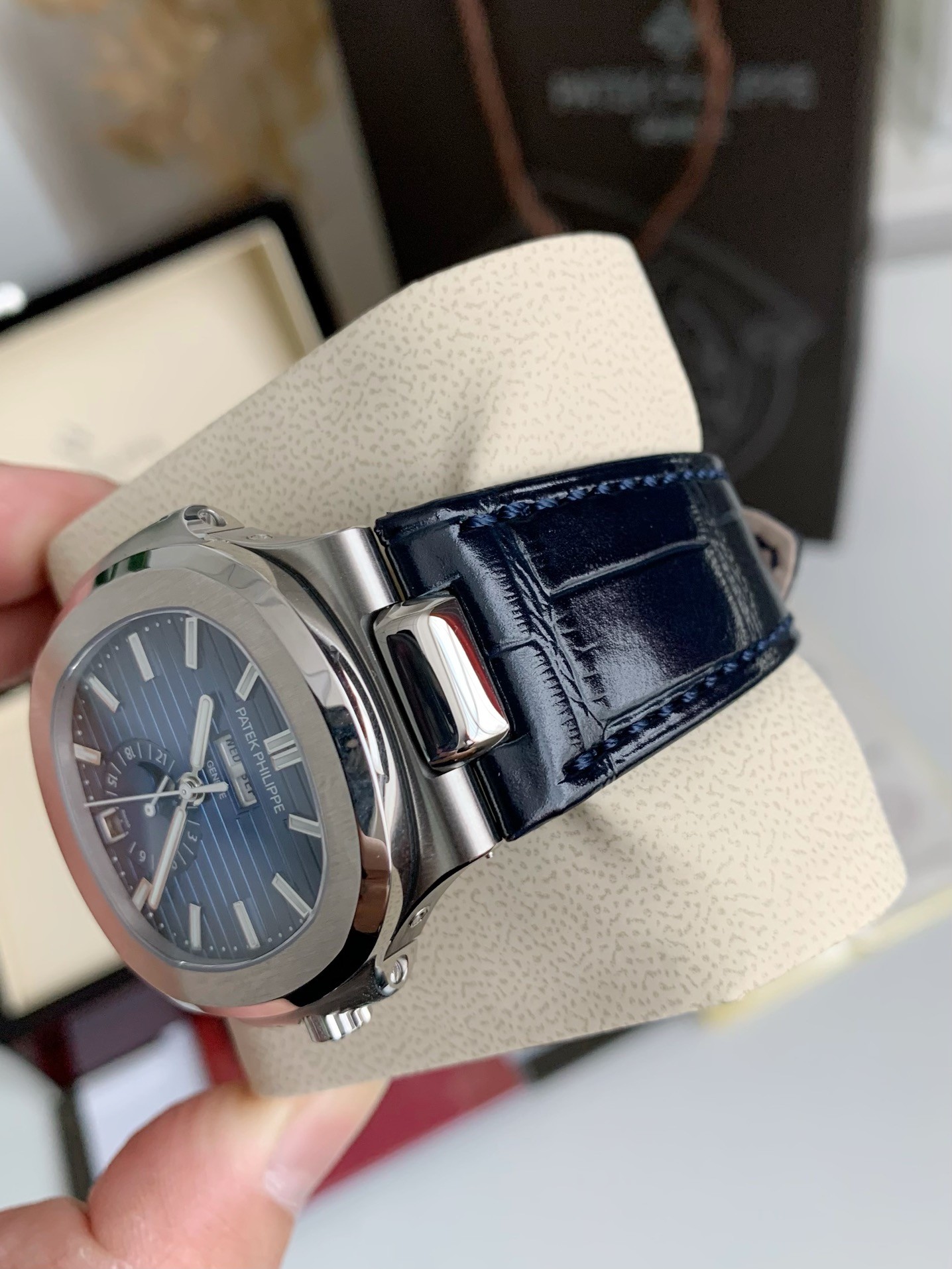 「#2585」PATEK PHILIPPE 5726 series watch - Image 4