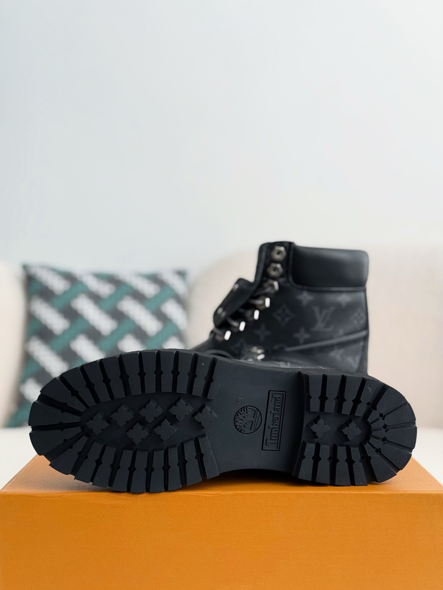 「#2432」louis vuitton & timberland Black boots/Martin boots/boots - Image 5