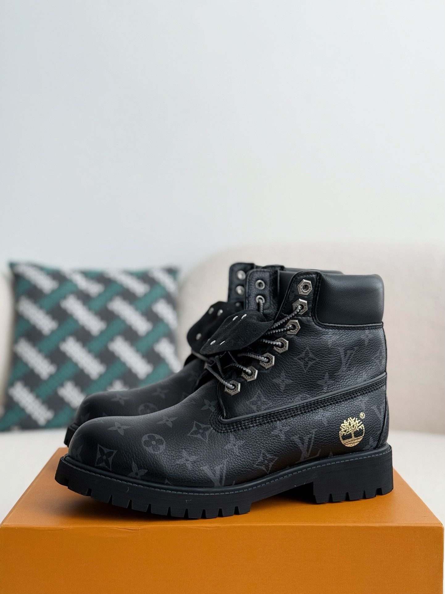 「#2432」louis vuitton & timberland Black boots/Martin boots/boots