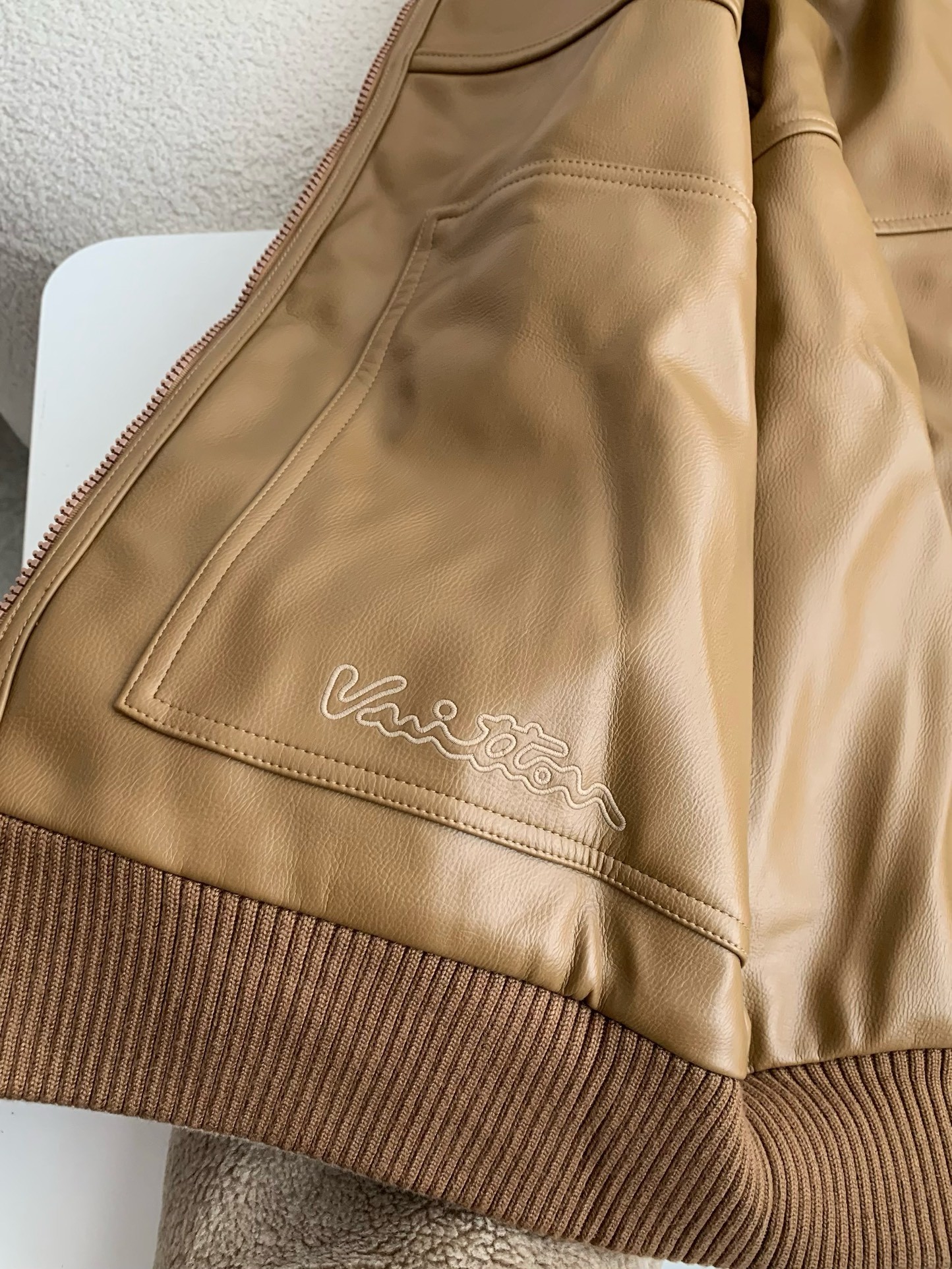 「#2364」New, LV reversible wool and sheepskin jacket - Image 8