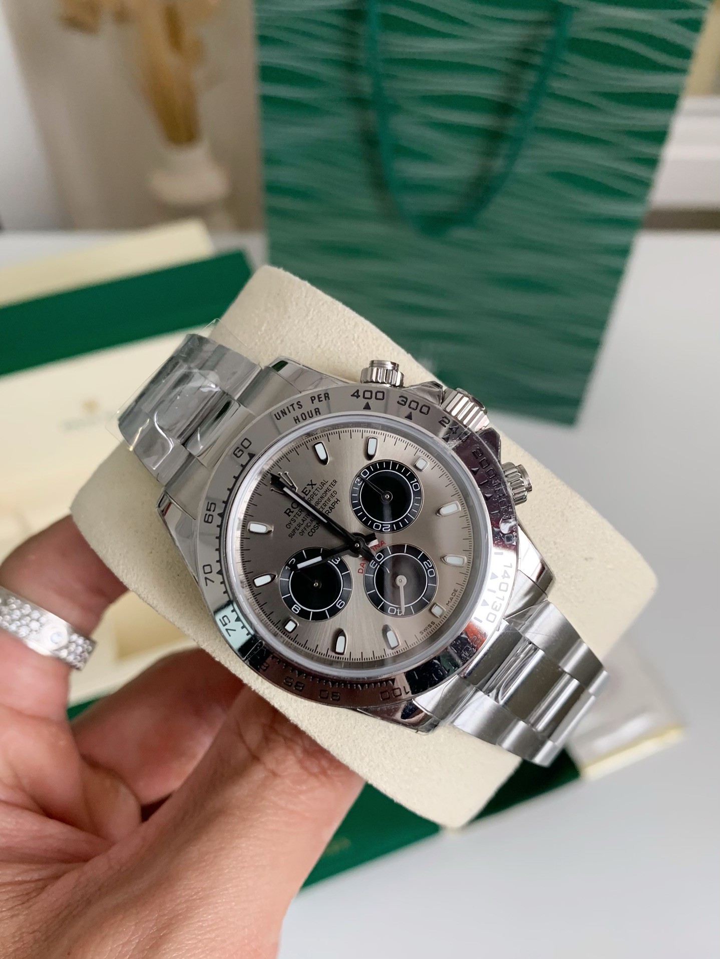 「#1547」Rolex Trithong had his own Cal.4130 - Image 2
