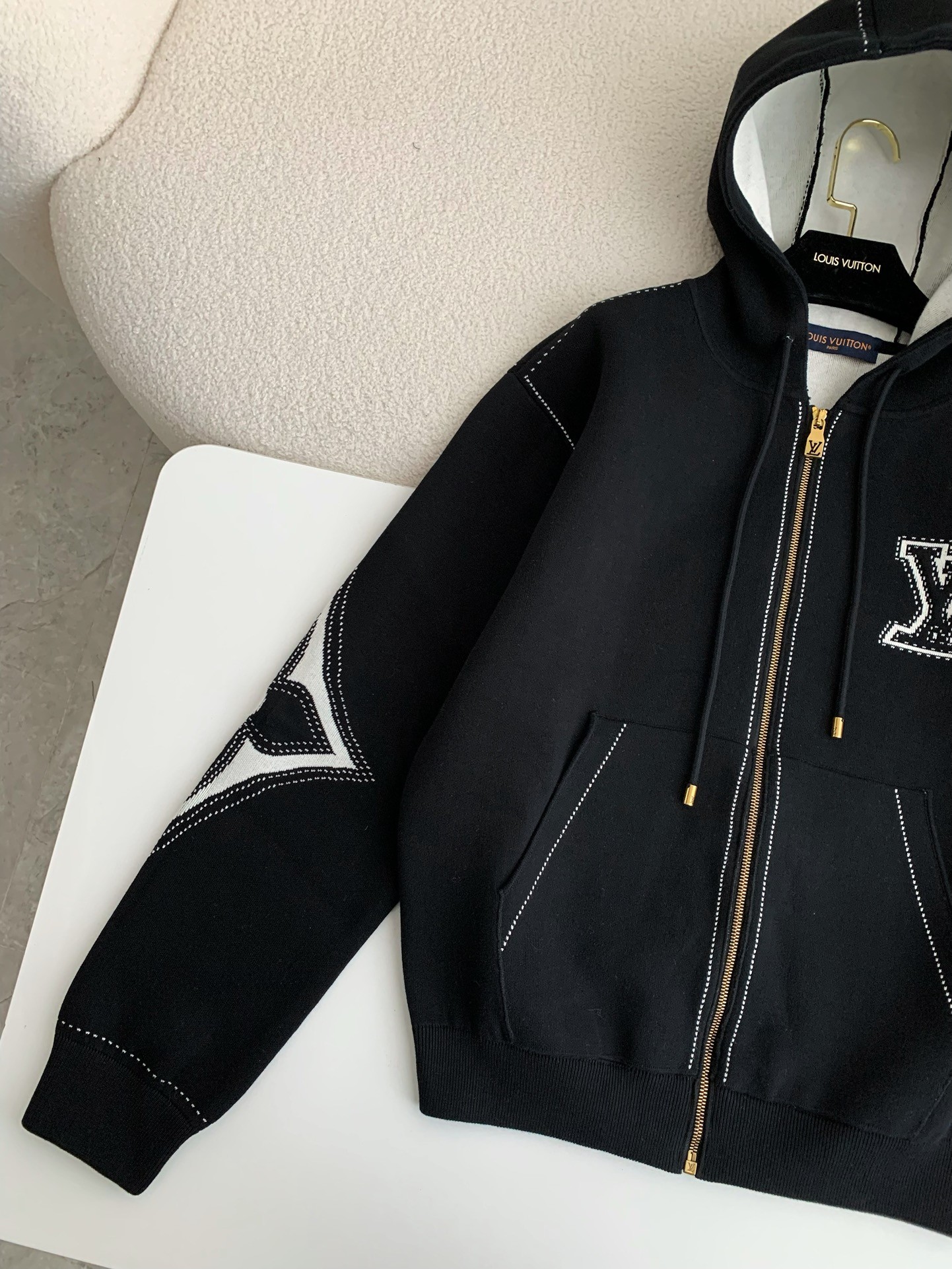 「#2690」Louis Vuitton SS24 Logo Inlaid flower zipper sweatshirt Jackets - Image 2
