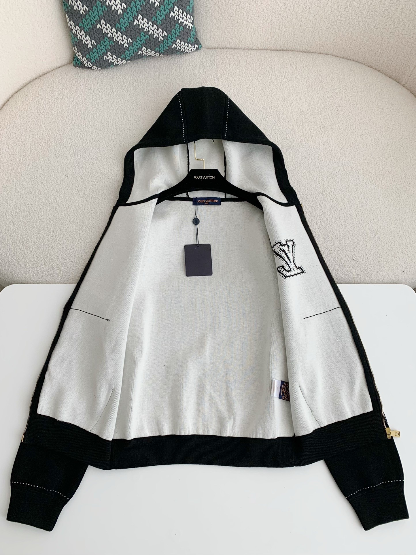 「#2690」Louis Vuitton SS24 Logo Inlaid flower zipper sweatshirt Jackets - Image 10