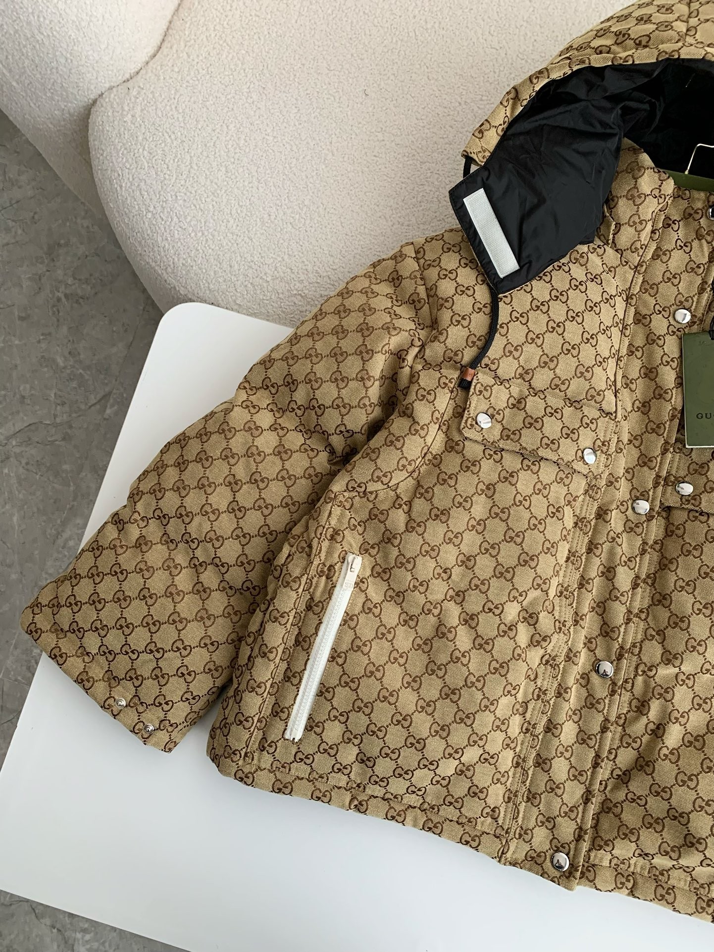 「#2691」Gucci Casual FW22 Full Print Drawstring Down Jacket - Image 2