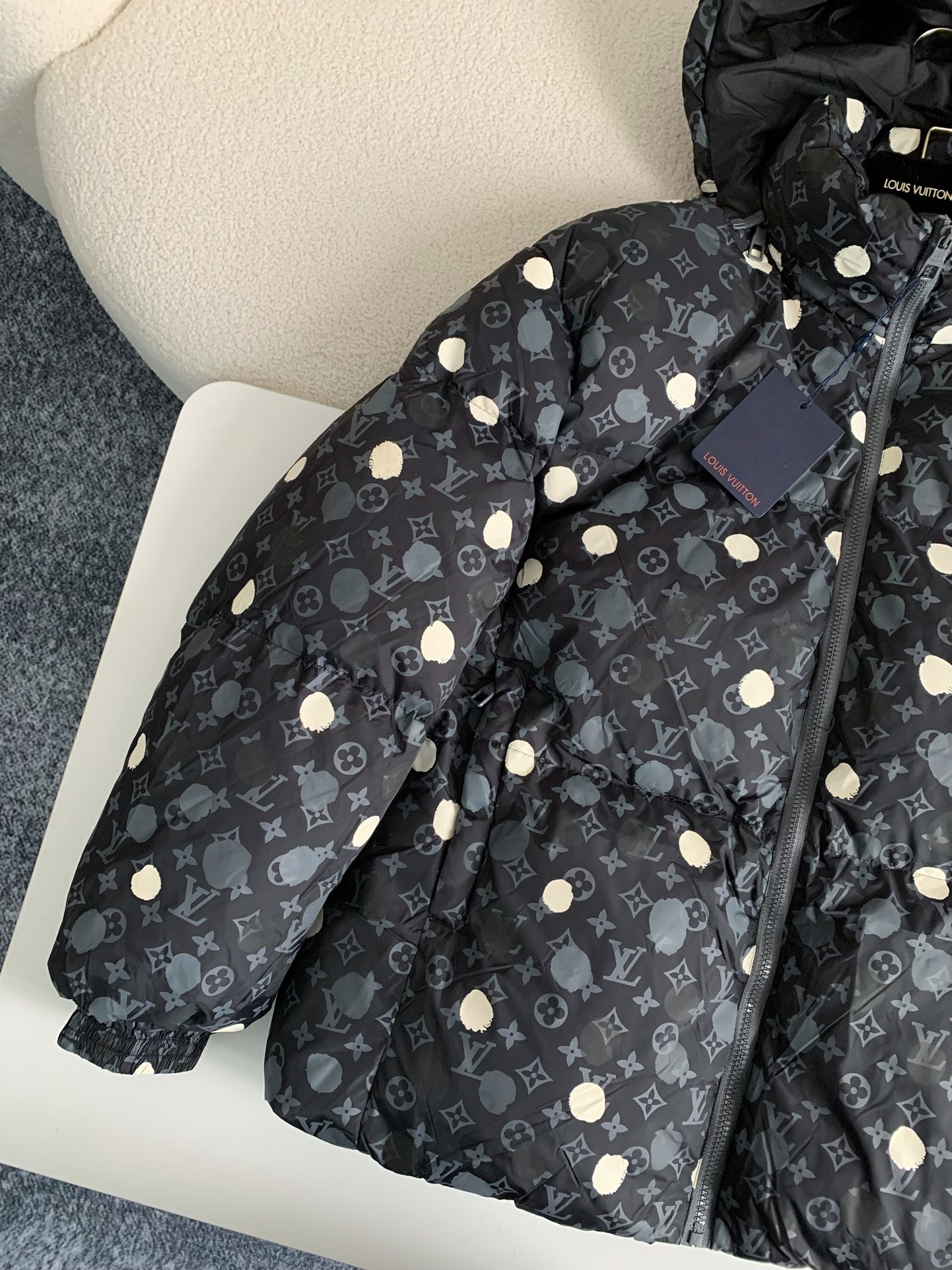 「#2750」LOUIS VUITTON x YAYOI KUSAMA Collaboration SS23 Jacket - Image 2