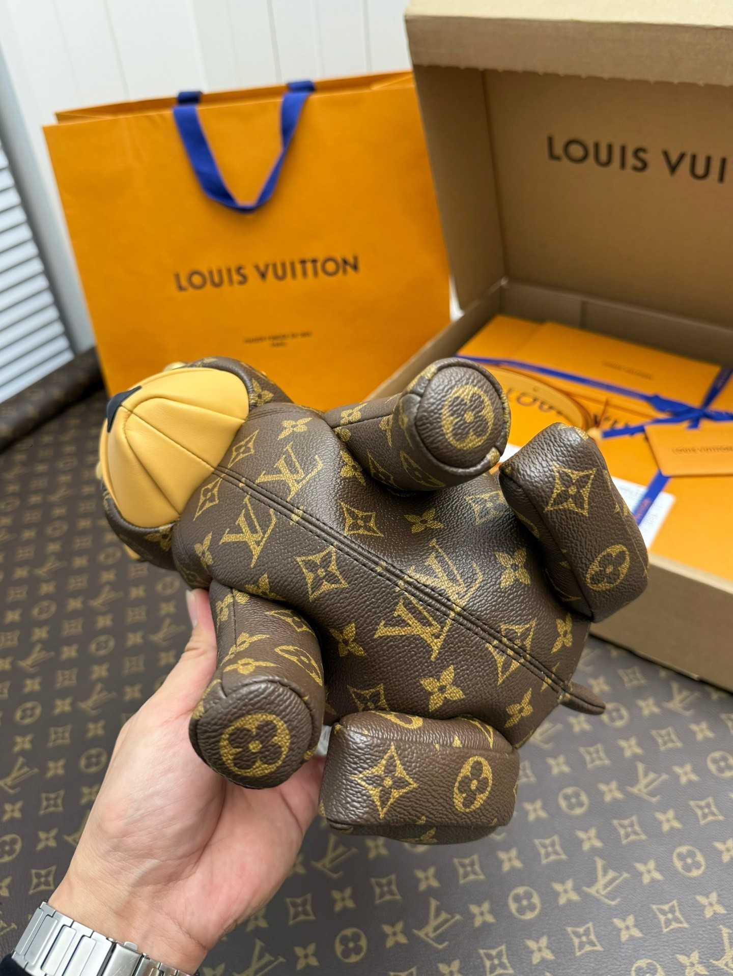 「#2796」Louis Vuitton's new season POOCH BAG handbag M12617 - Image 5