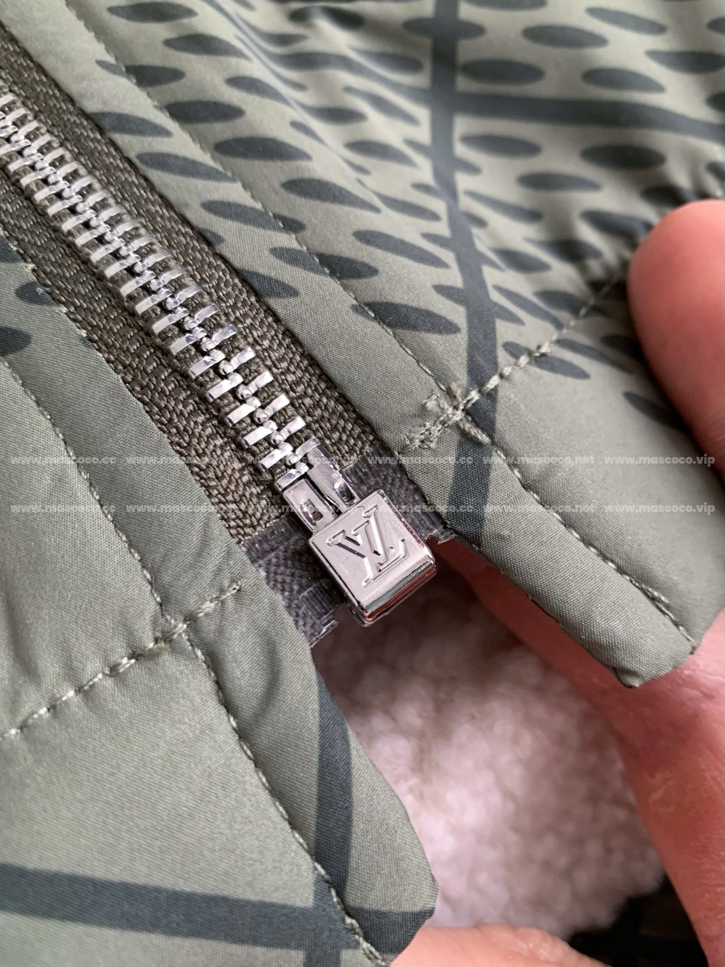 「#3004」Louis Vuitton SS25 Pre-Spring collection, Logo letter stripe jacket - Image 6
