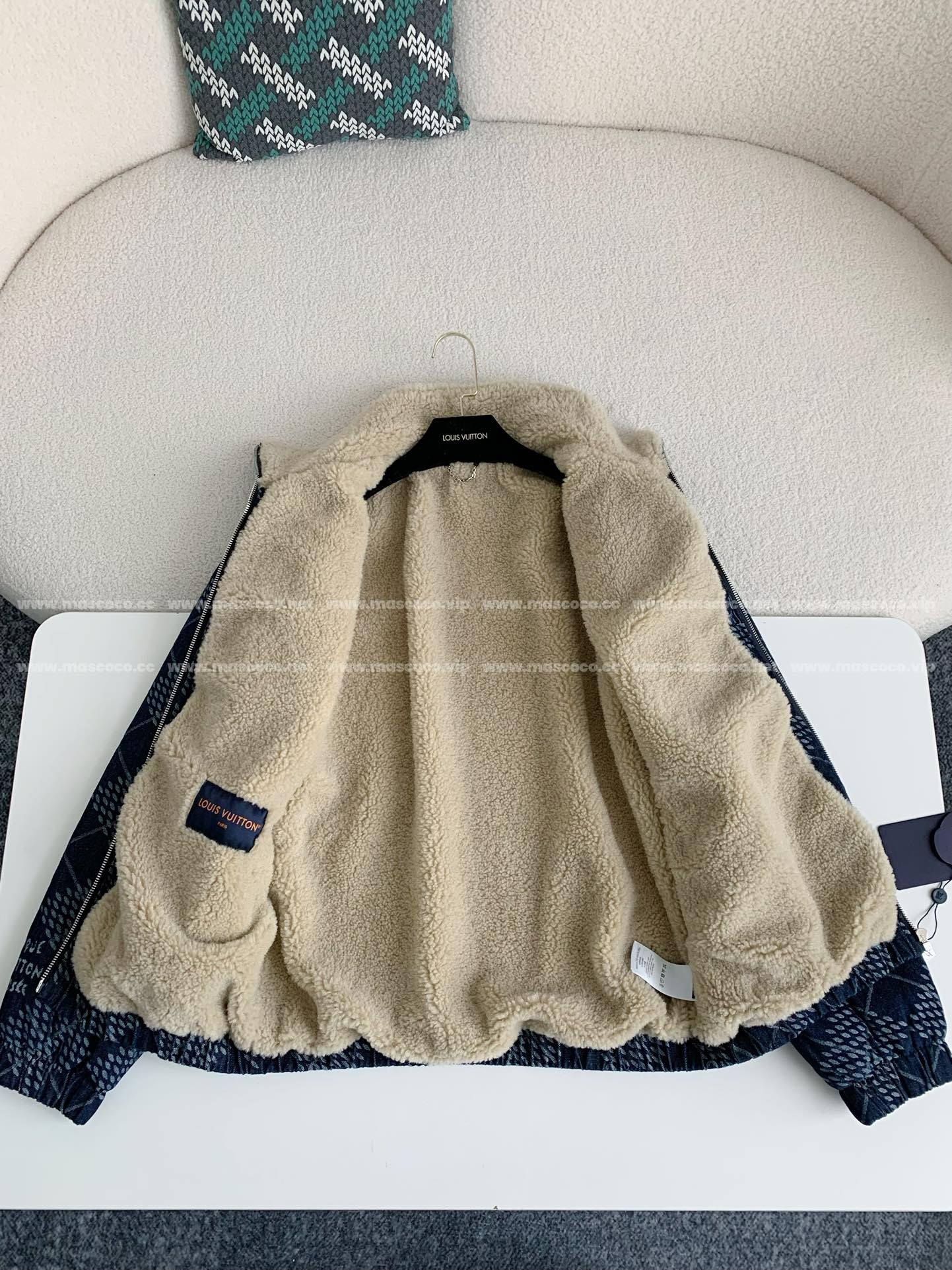 「#2811」Louis Vuitton SS25 Pre-Spring collection, Logo letter stripe jacket - Image 8