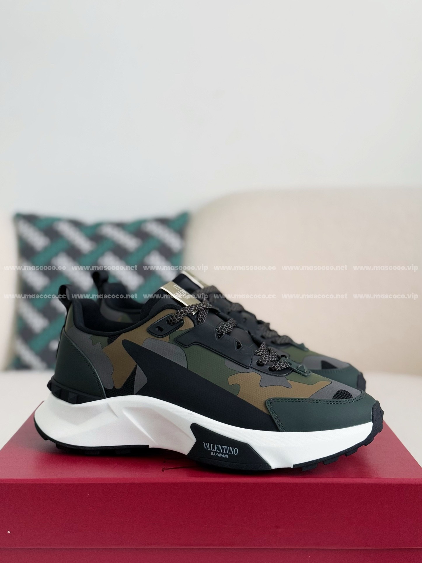 「#2820」Valentino Garavani True Act Casual Shoes - Image 2