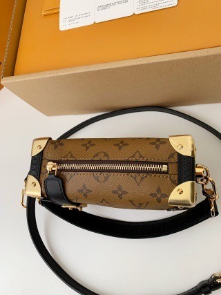 「#2855」Louis Vuitton Small SIDE TRUNK Handbag M46815 Yellow Flower, Size: 18*12.5*8cm - Image 4