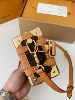 「#2856」Louis Vuitton small SIDE TRUNK handbag M46815, size: 18*12.5*8cm - Image 7