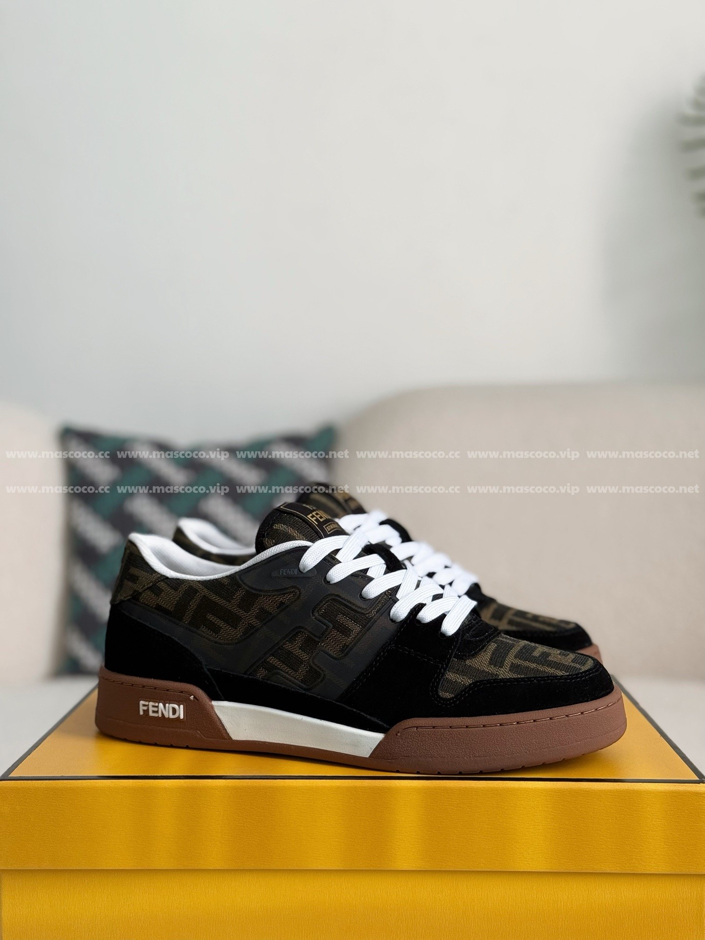 「#3158」FENDI cowhide casual low-top plank shoes - Image 2