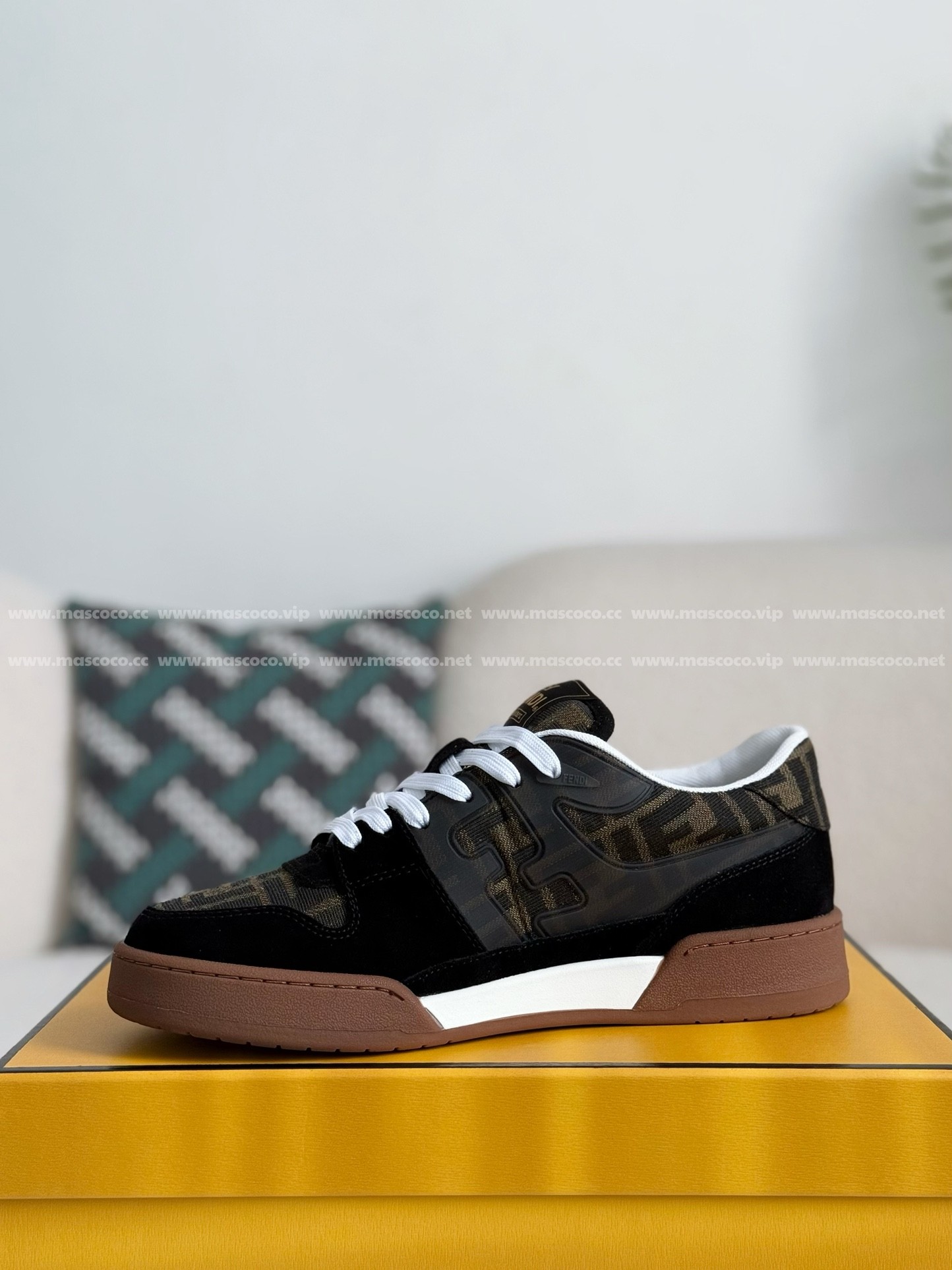 「#3158」FENDI cowhide casual low-top plank shoes - Image 4