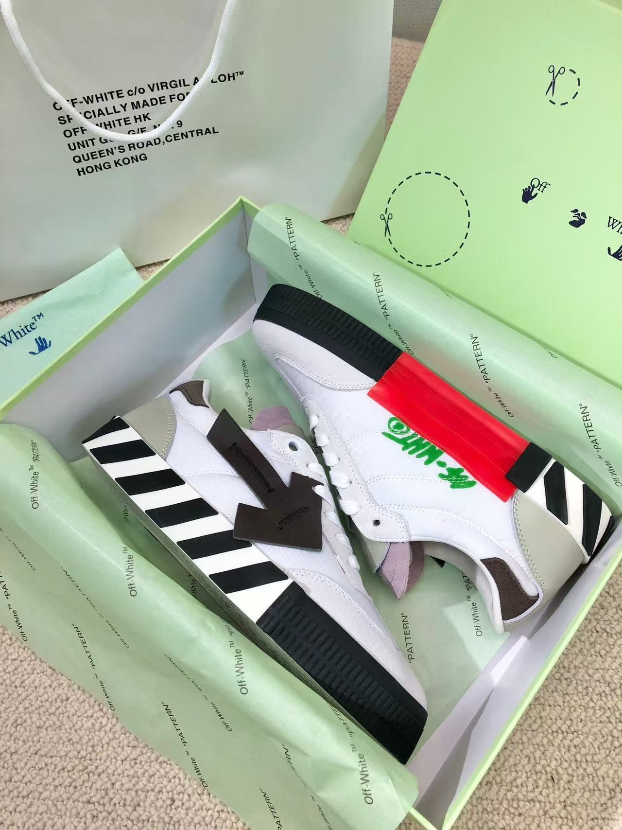 「#3245」Off-White color-blocked arrows with geometric patterns, multi-color matching, sneakers - Image 9