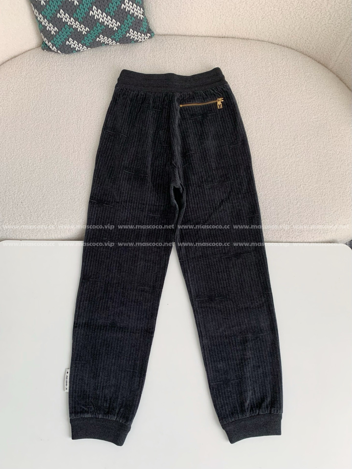 「#3272」Louis Vuitton x Park Seo Bo Knit sweatpants - Image 7
