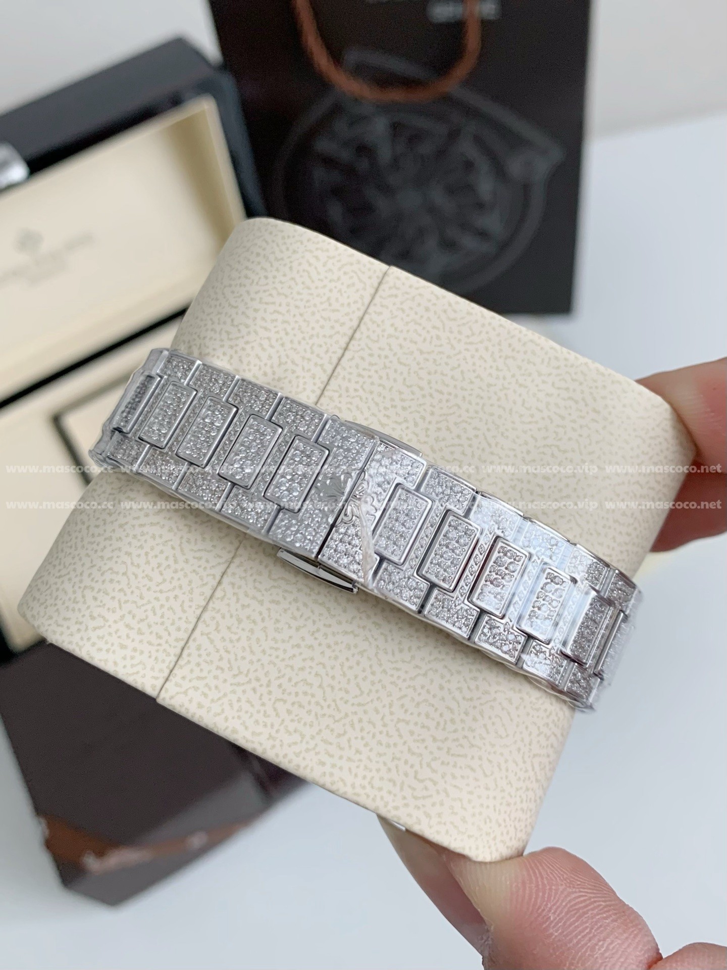「#2142」2024 Patek Philippe 7118 Women's Nautilus Full Diamond Limited Edition - Image 7