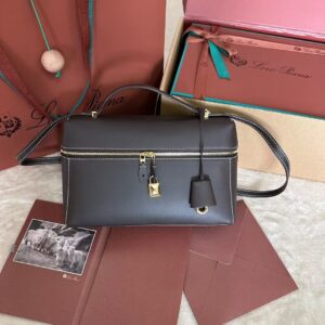 「#3587」Loro Piana new style black imported cowhide messenger bag size: 27*16*10cm