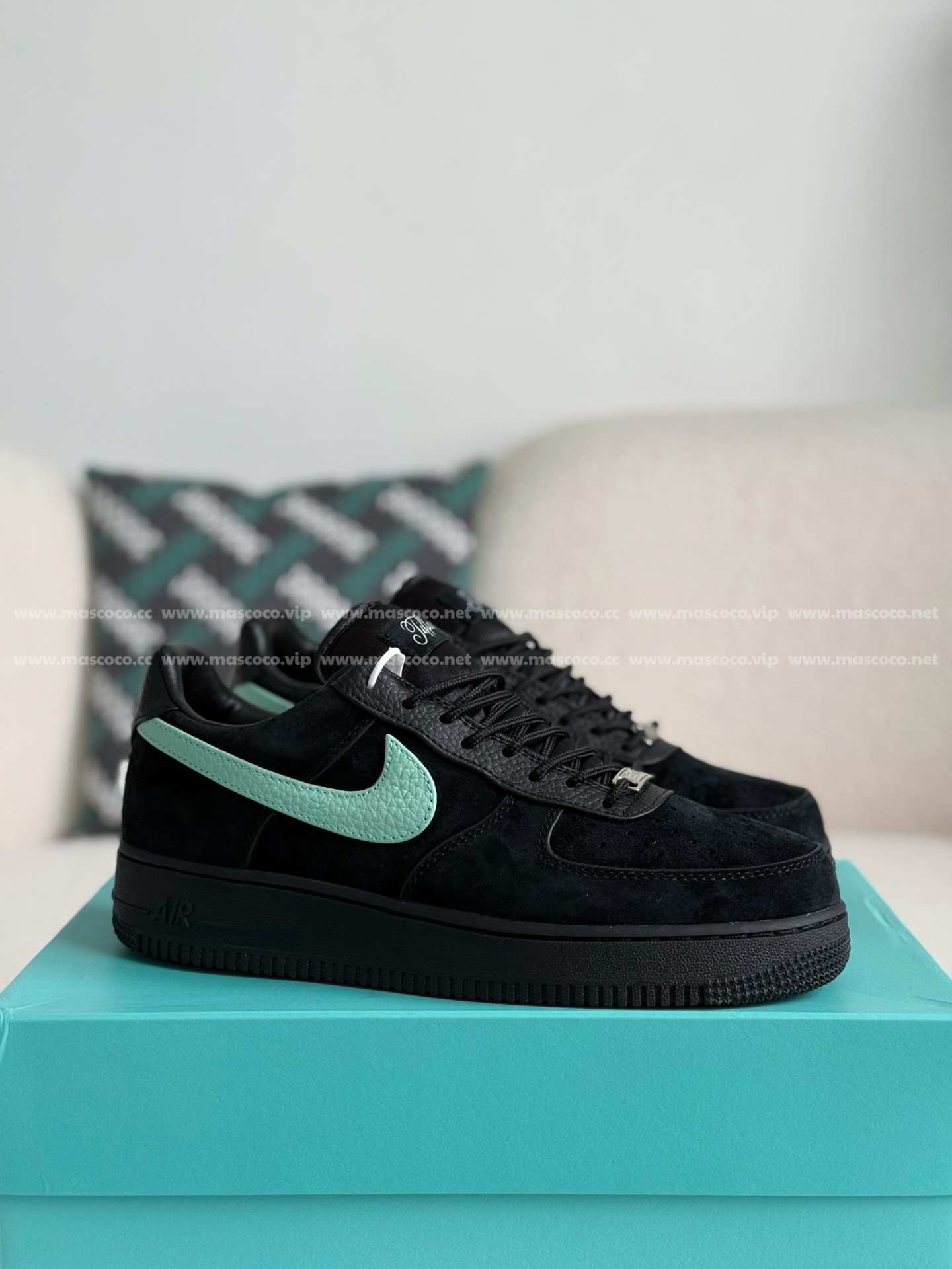 「#3992」NIKE Air Force 1 Low Tiffany & Co. Sneakers - Image 2