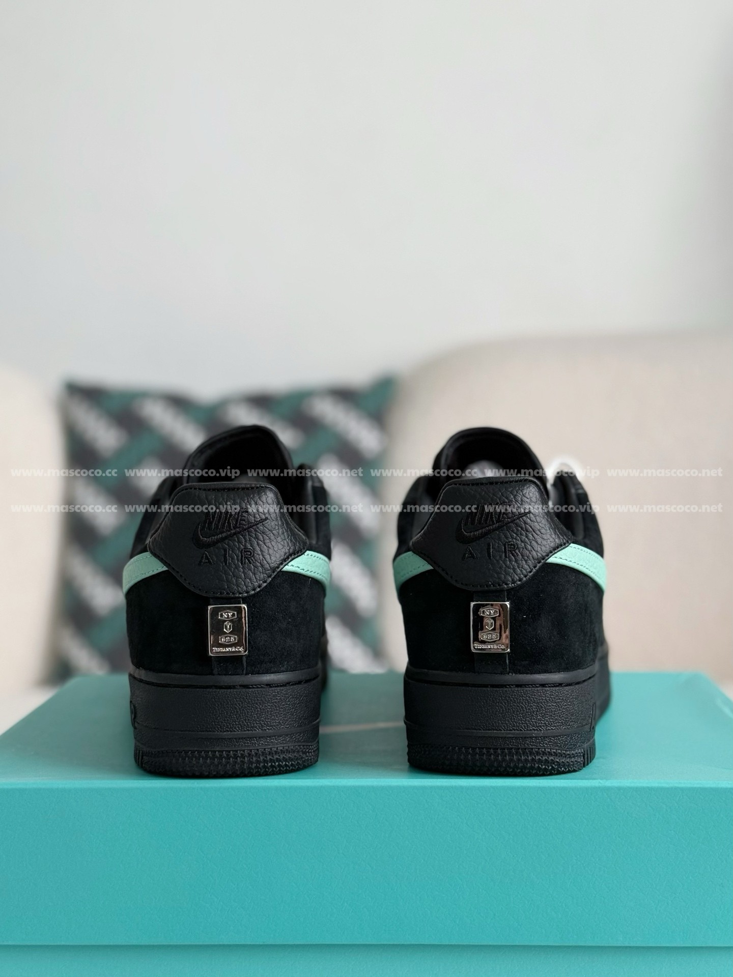「#3992」NIKE Air Force 1 Low Tiffany & Co. Sneakers - Image 3