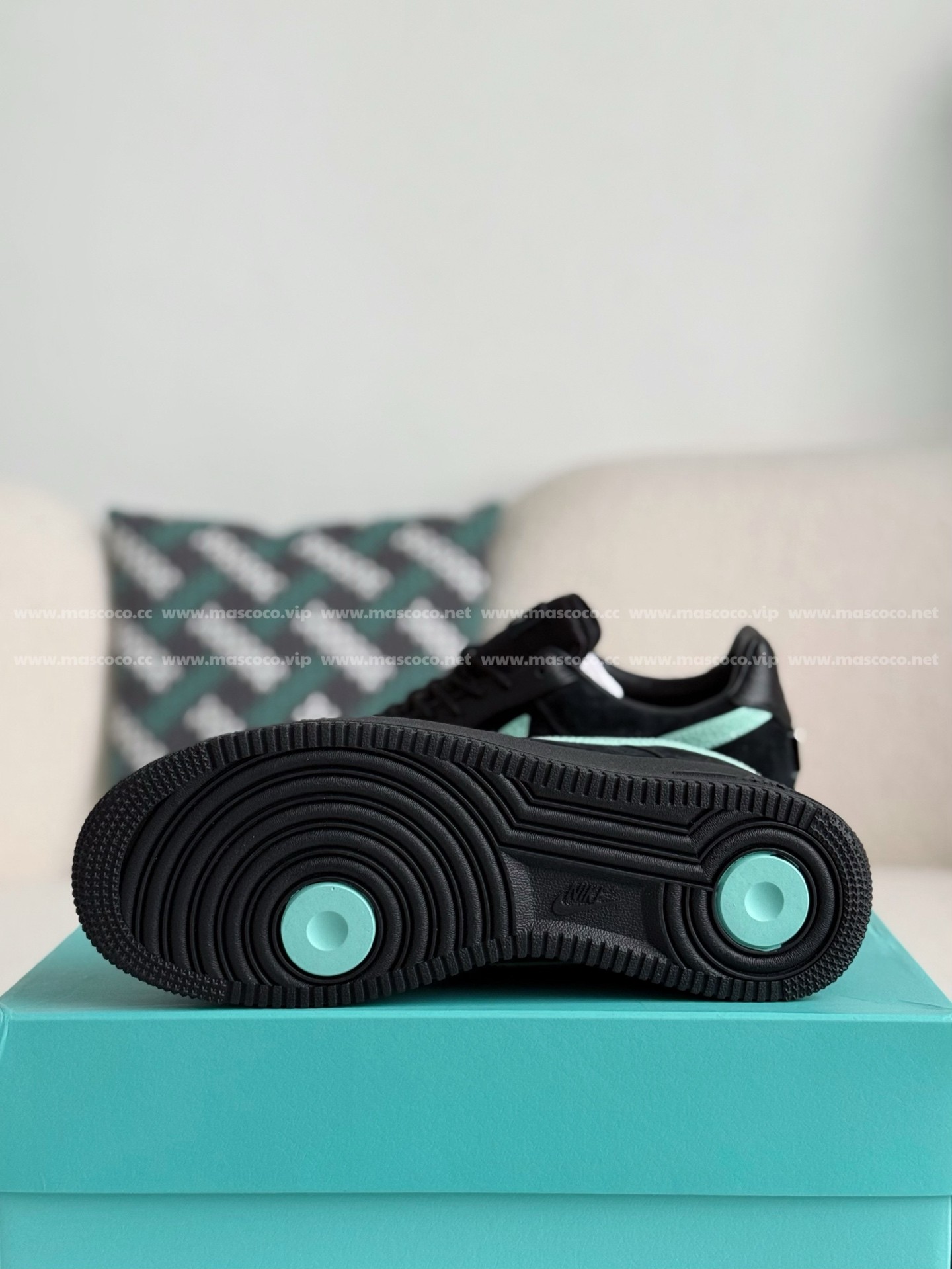 「#3992」NIKE Air Force 1 Low Tiffany & Co. Sneakers - Image 5