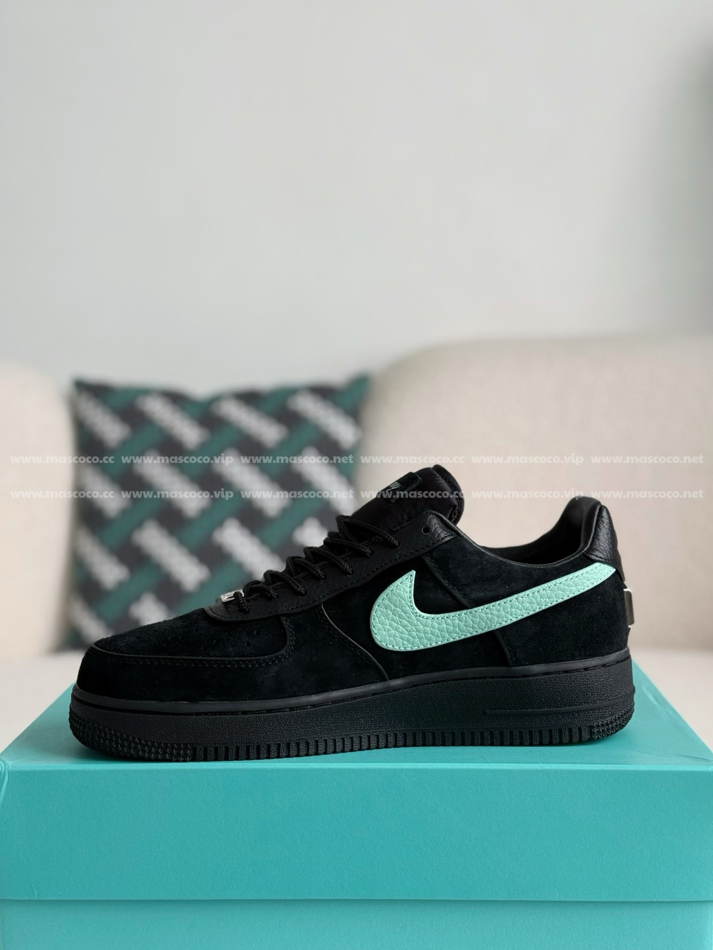 「#3992」NIKE Air Force 1 Low Tiffany & Co. Sneakers - Image 4