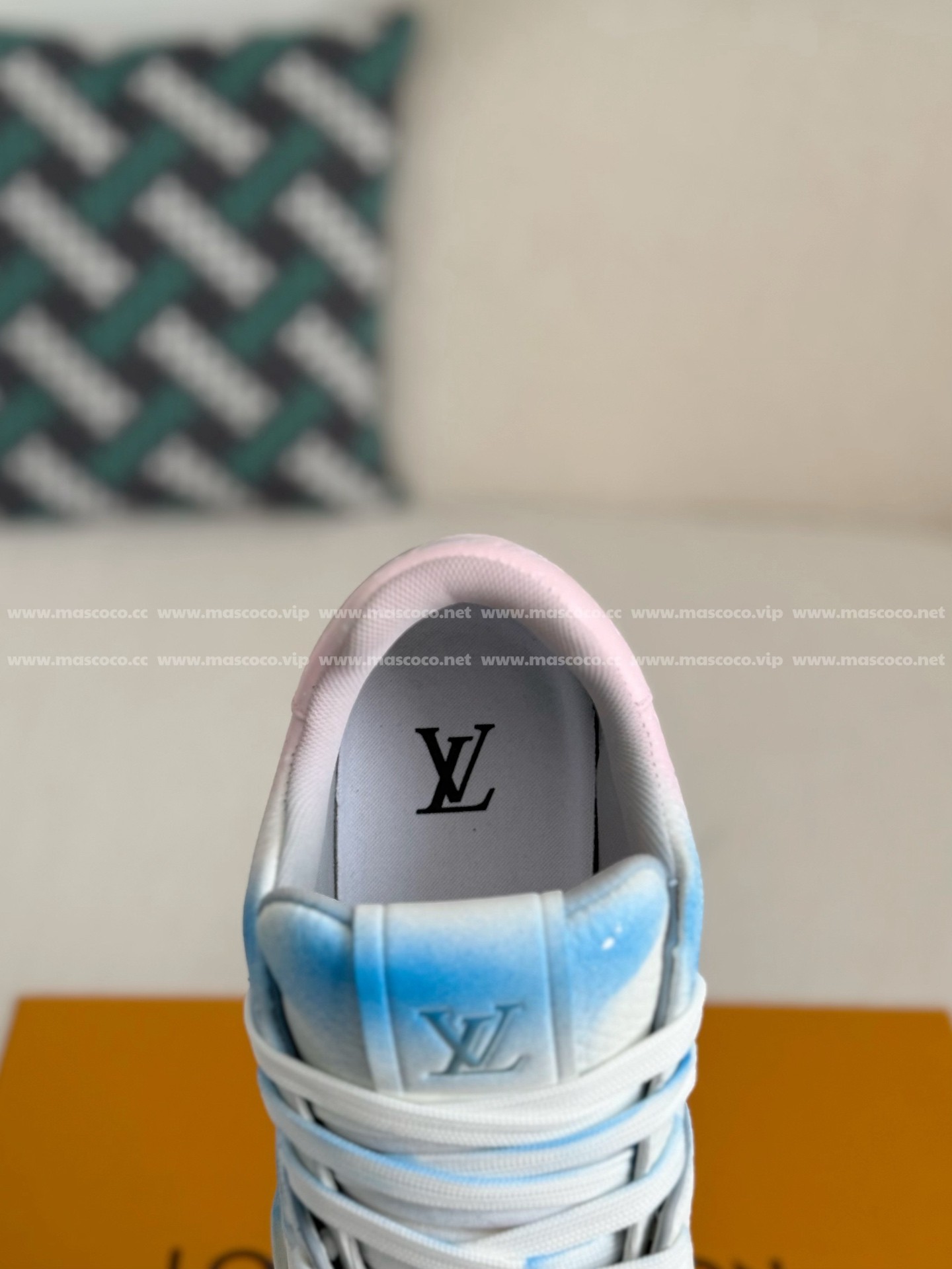 「#4017」LOUIS VUITTON TRAINER SNEAKERS - Image 8