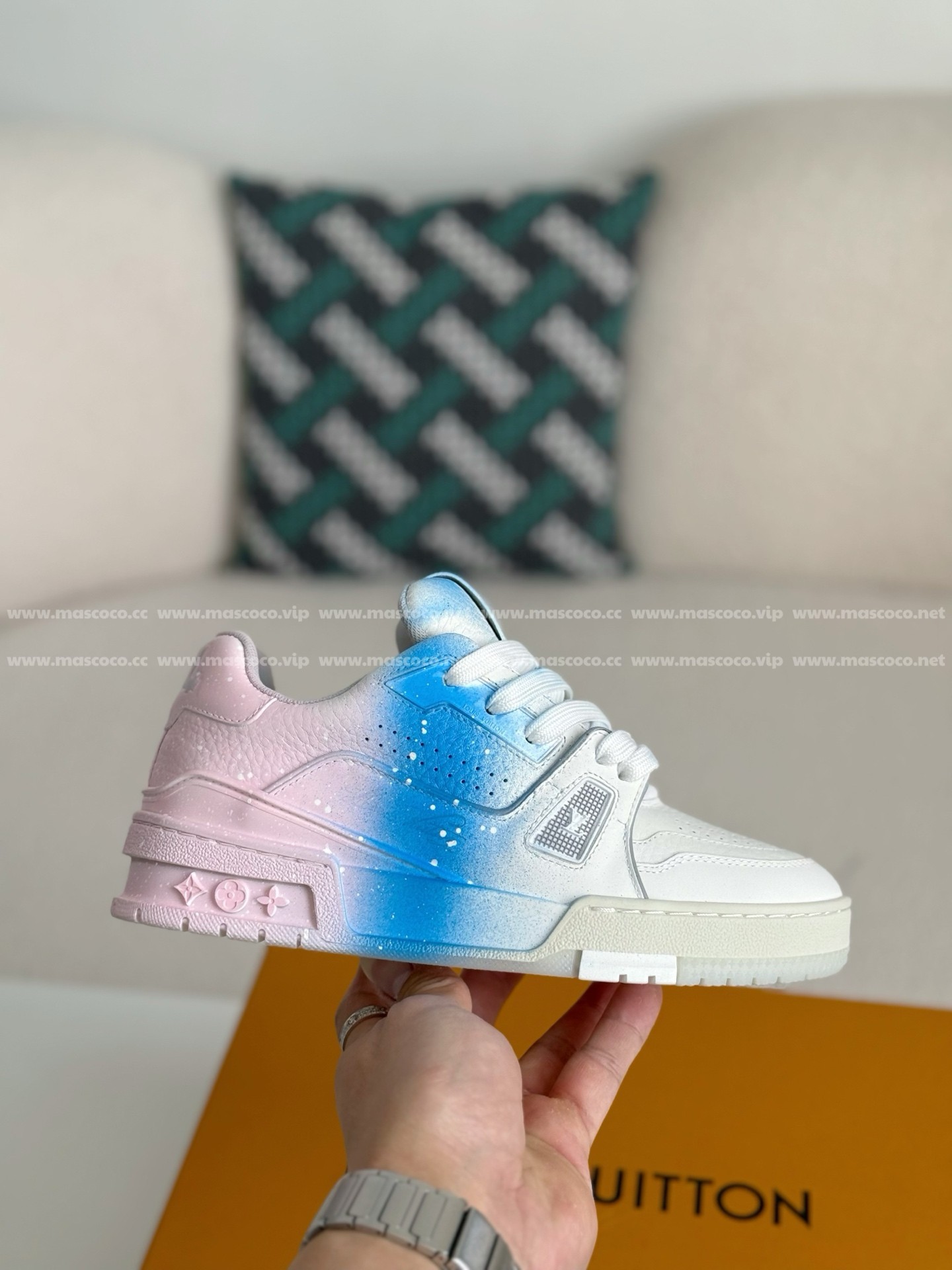 「#4017」LOUIS VUITTON TRAINER SNEAKERS - Image 6
