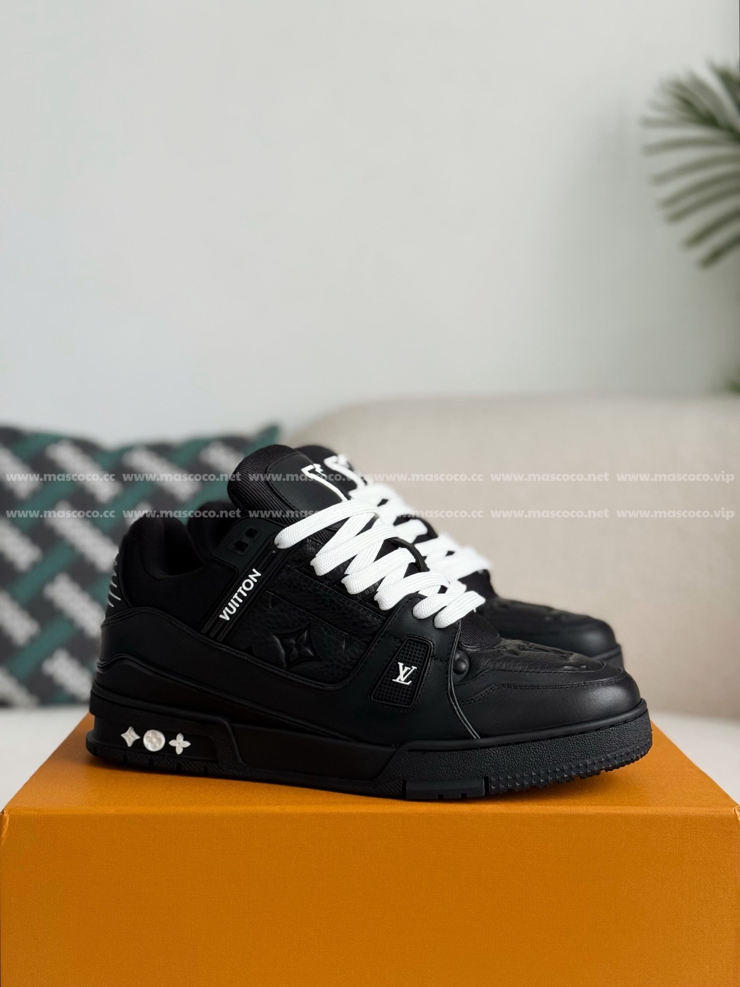 「#332」LOUIS VUITTON TRAINER Sneakers - Image 2
