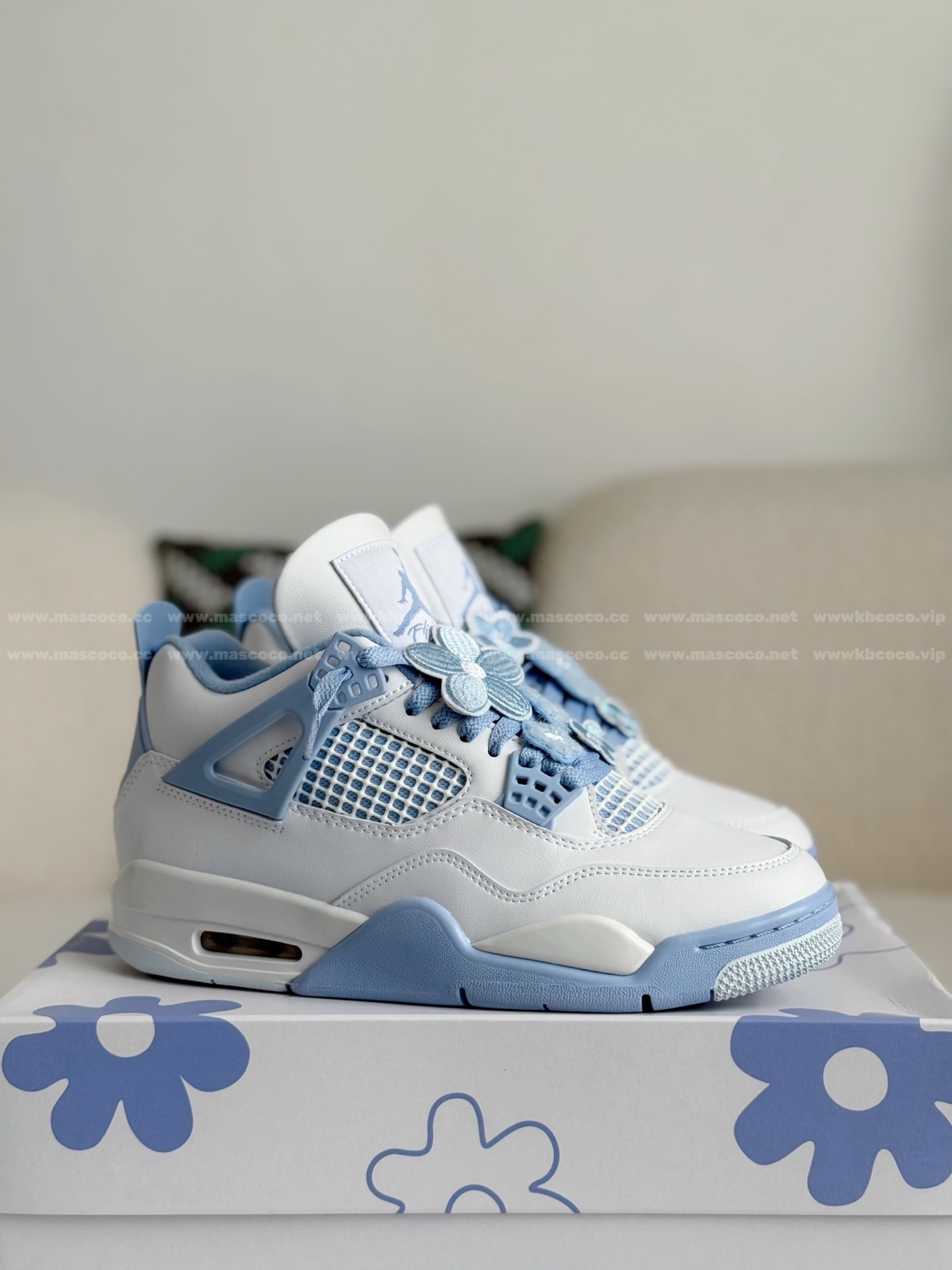 「#4397」Air Jordan 4 Retro "Forget me Not" Sneakers - Image 2