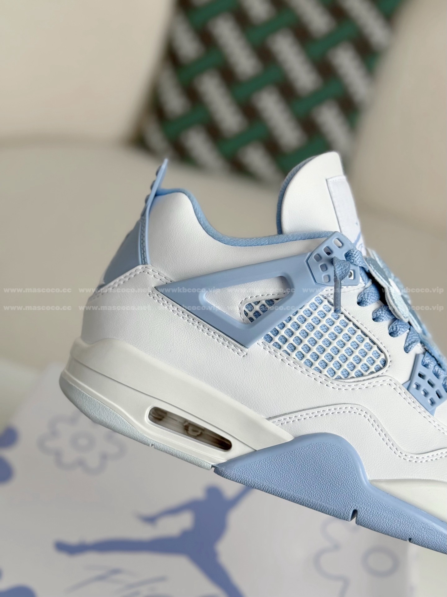 「#4397」Air Jordan 4 Retro "Forget me Not" Sneakers - Image 7