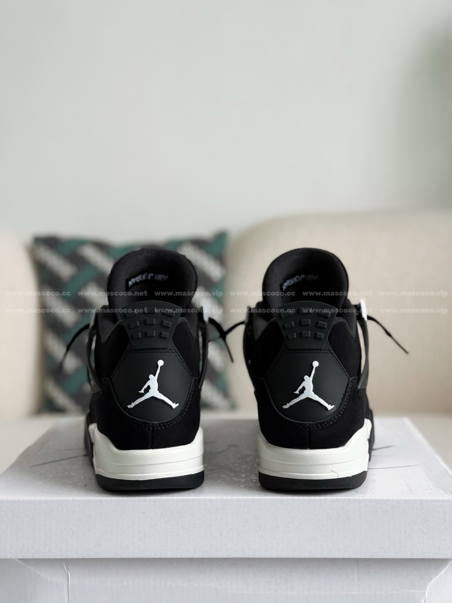 「#4328」Jordan Air Jordan 4 Retro "White Thunder" Leather Retro Basketball Shoes Black and White - Image 3