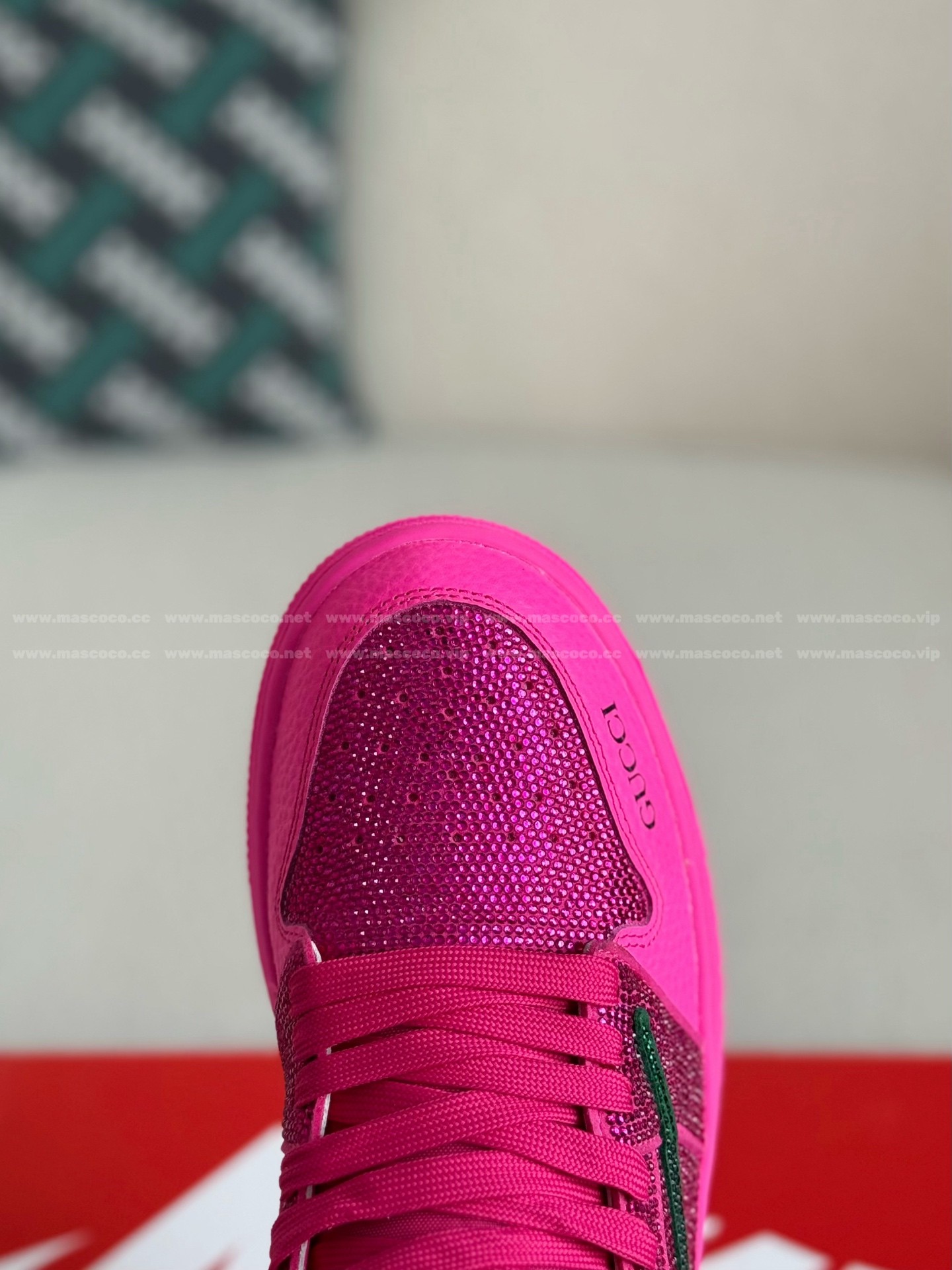 「#4534」Jordan 1 x Gucci Hand-Set Rhinestones Low Sneakers - Image 10