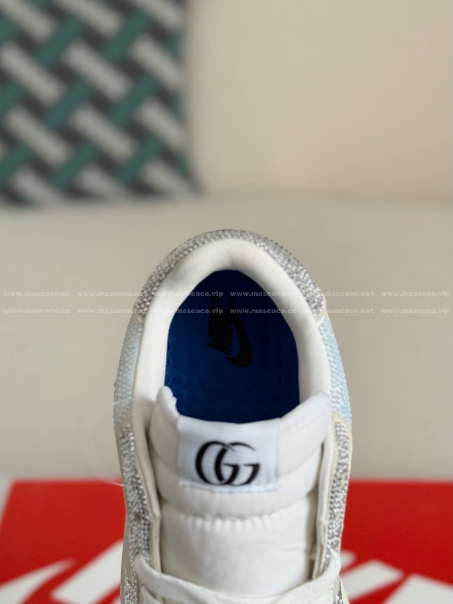 「#4535」Jordan 1 x Gucci Hand-Set Rhinestones Low Sneakers - Image 10