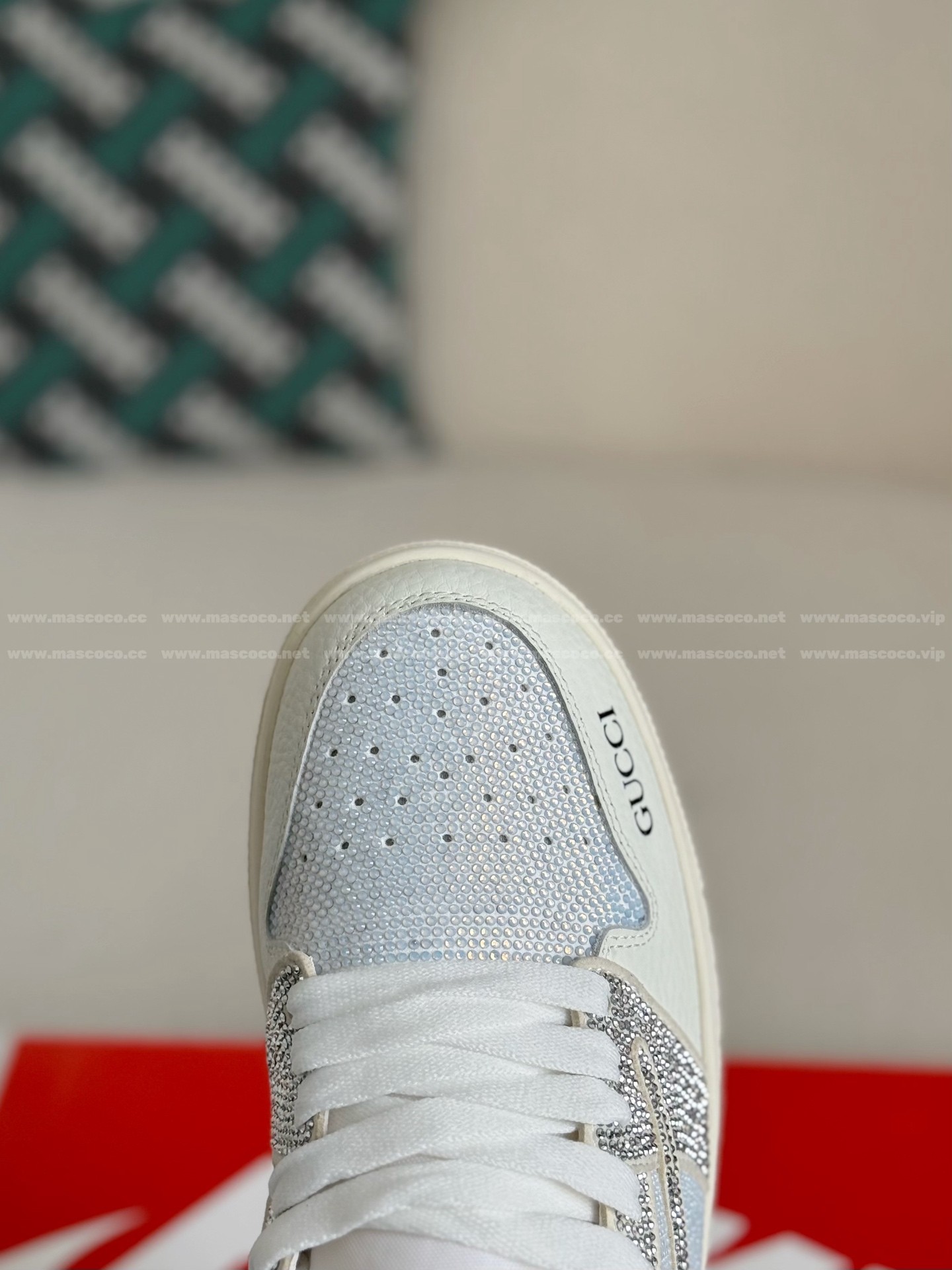 「#4535」Jordan 1 x Gucci Hand-Set Rhinestones Low Sneakers - Image 9