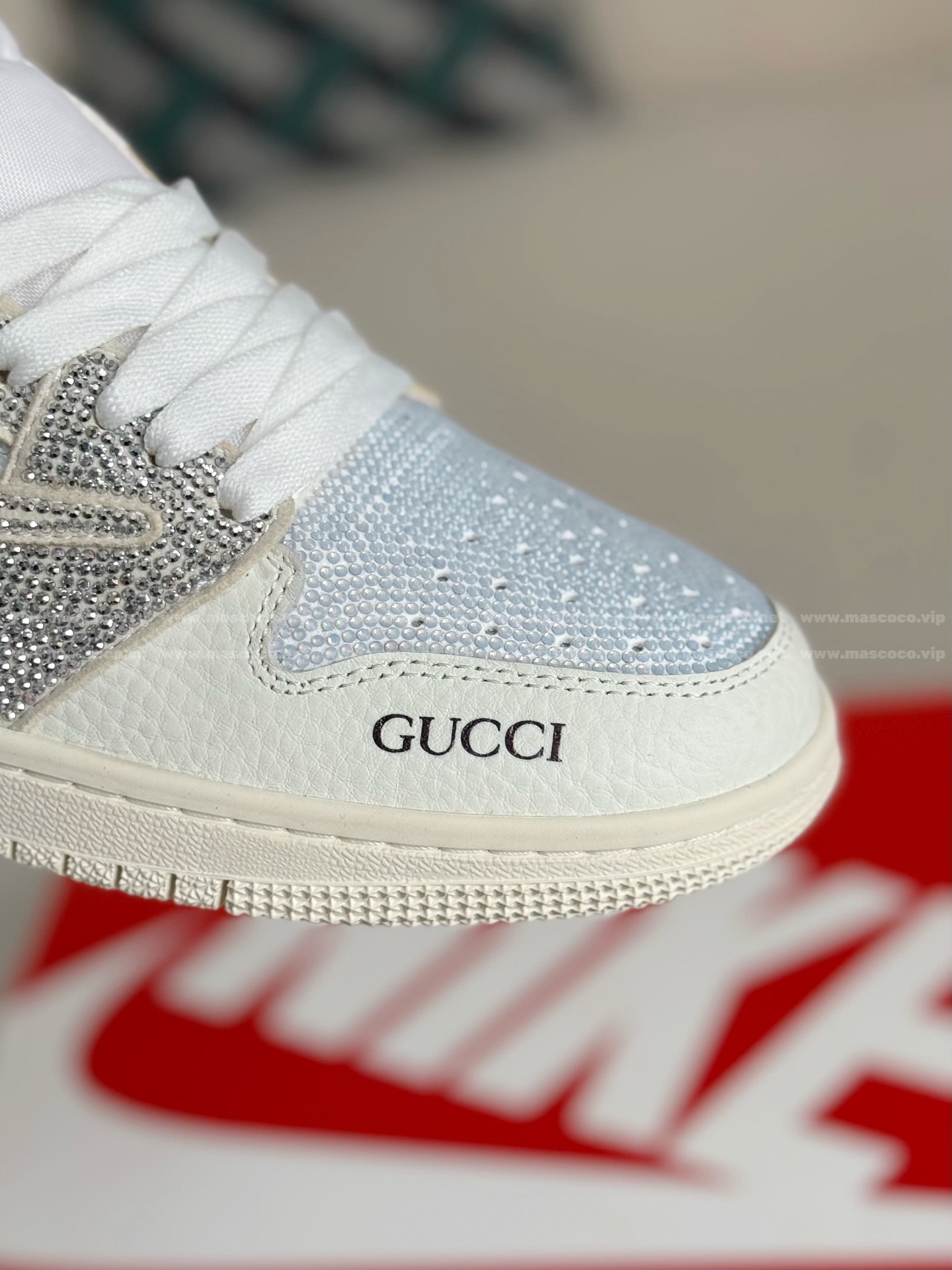 「#4535」Jordan 1 x Gucci Hand-Set Rhinestones Low Sneakers - Image 8