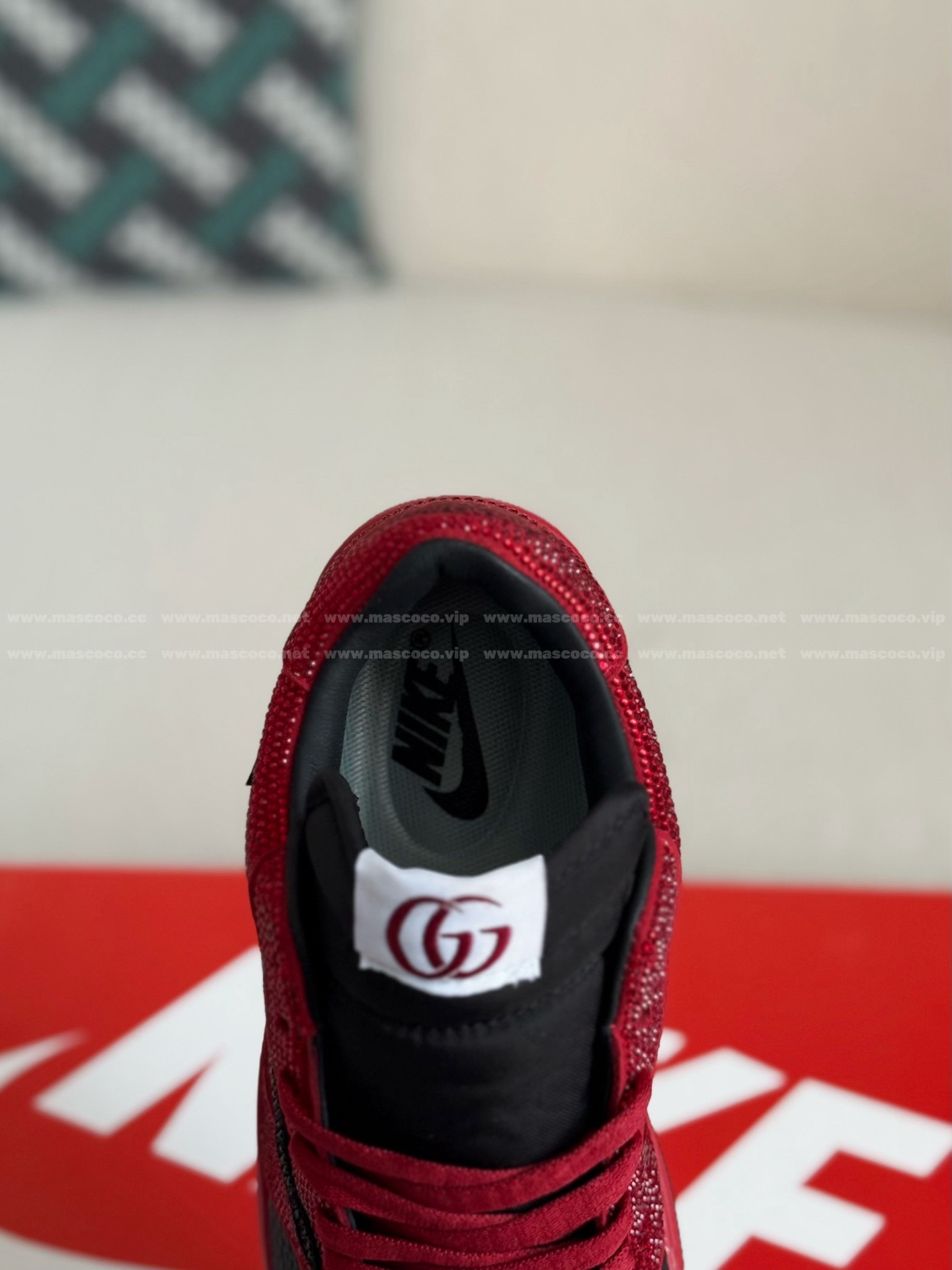 「#4536」Jordan 1 x Gucci Hand-Set Rhinestones Low Sneakers - Image 9