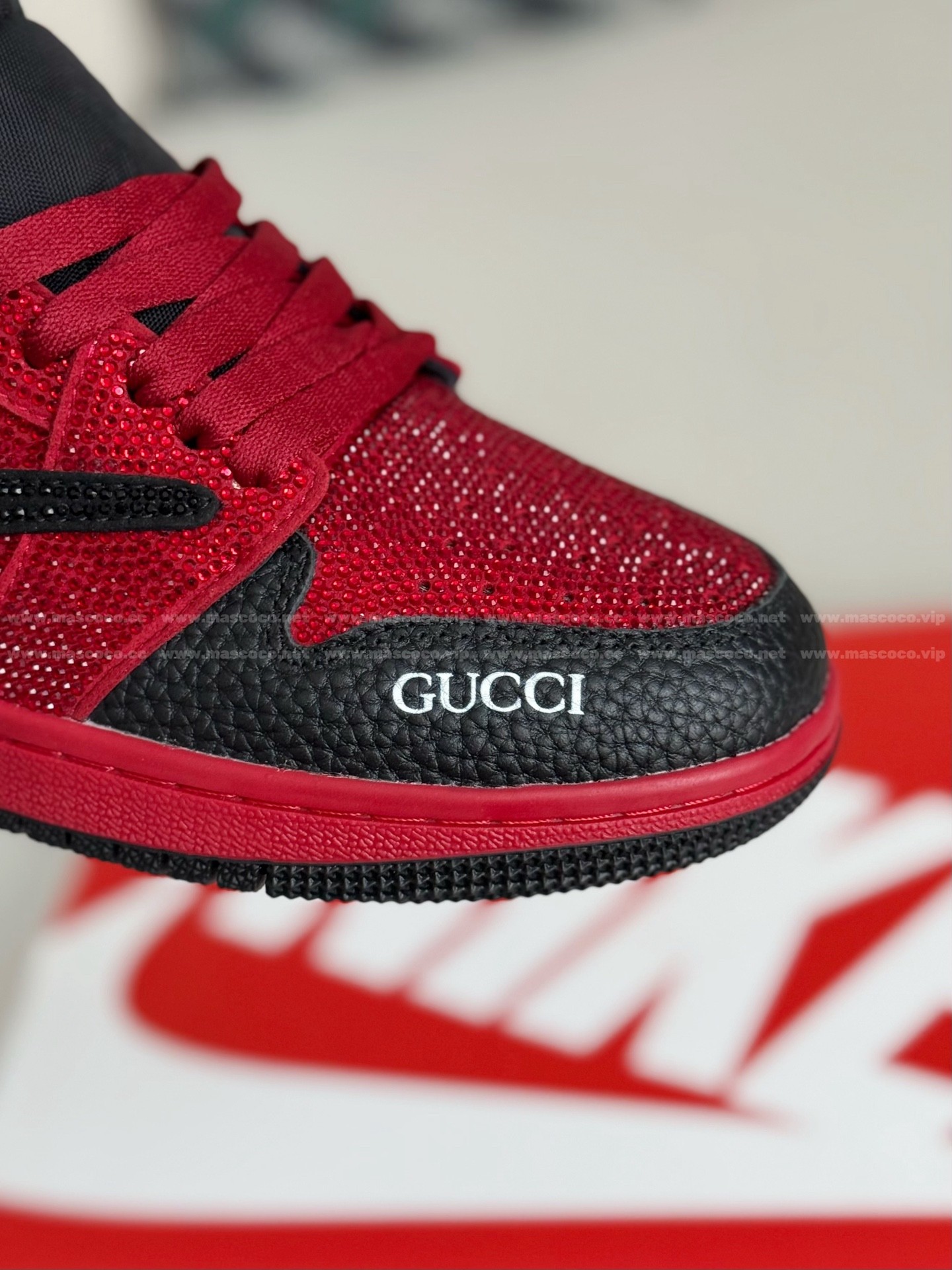 「#4536」Jordan 1 x Gucci Hand-Set Rhinestones Low Sneakers - Image 8
