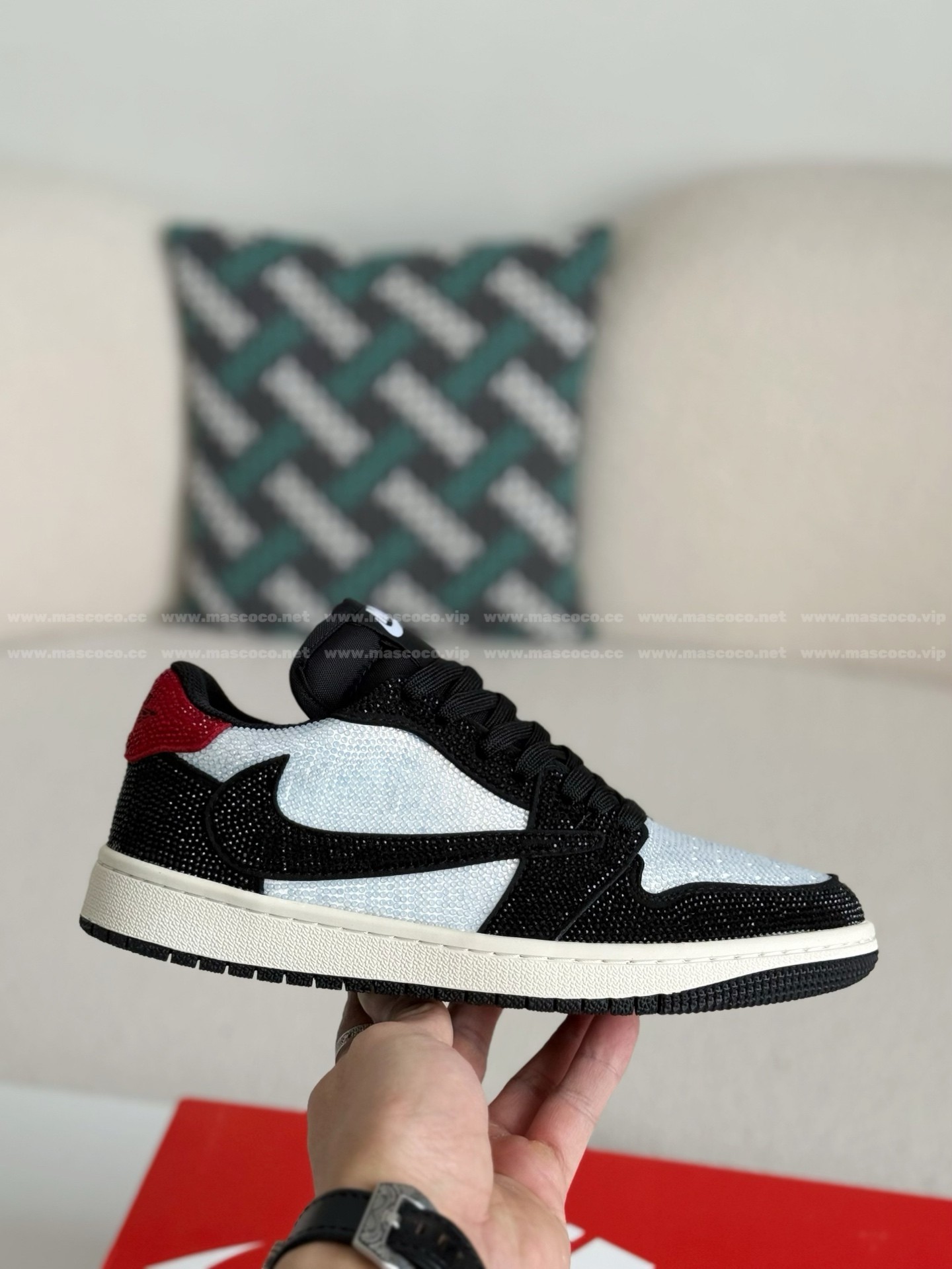 「#4538」Jordan 1 Hand-Set Rhinestones Low Sneakers - Image 6
