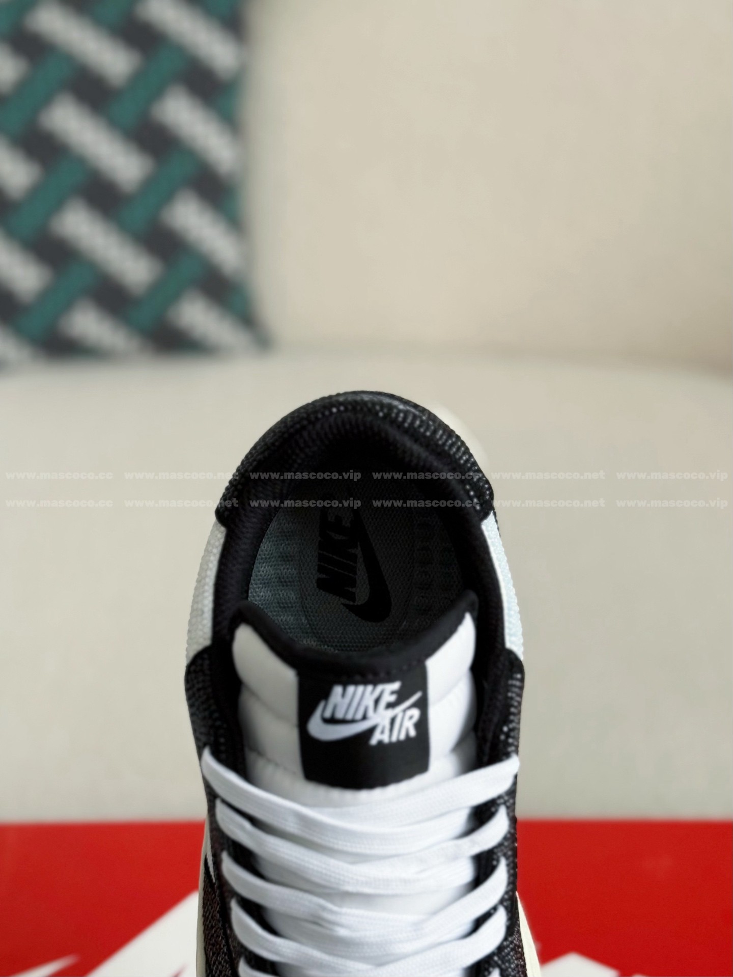 「#4539」Jordan 1 Hand-Set Rhinestones Low Sneakers - Image 8