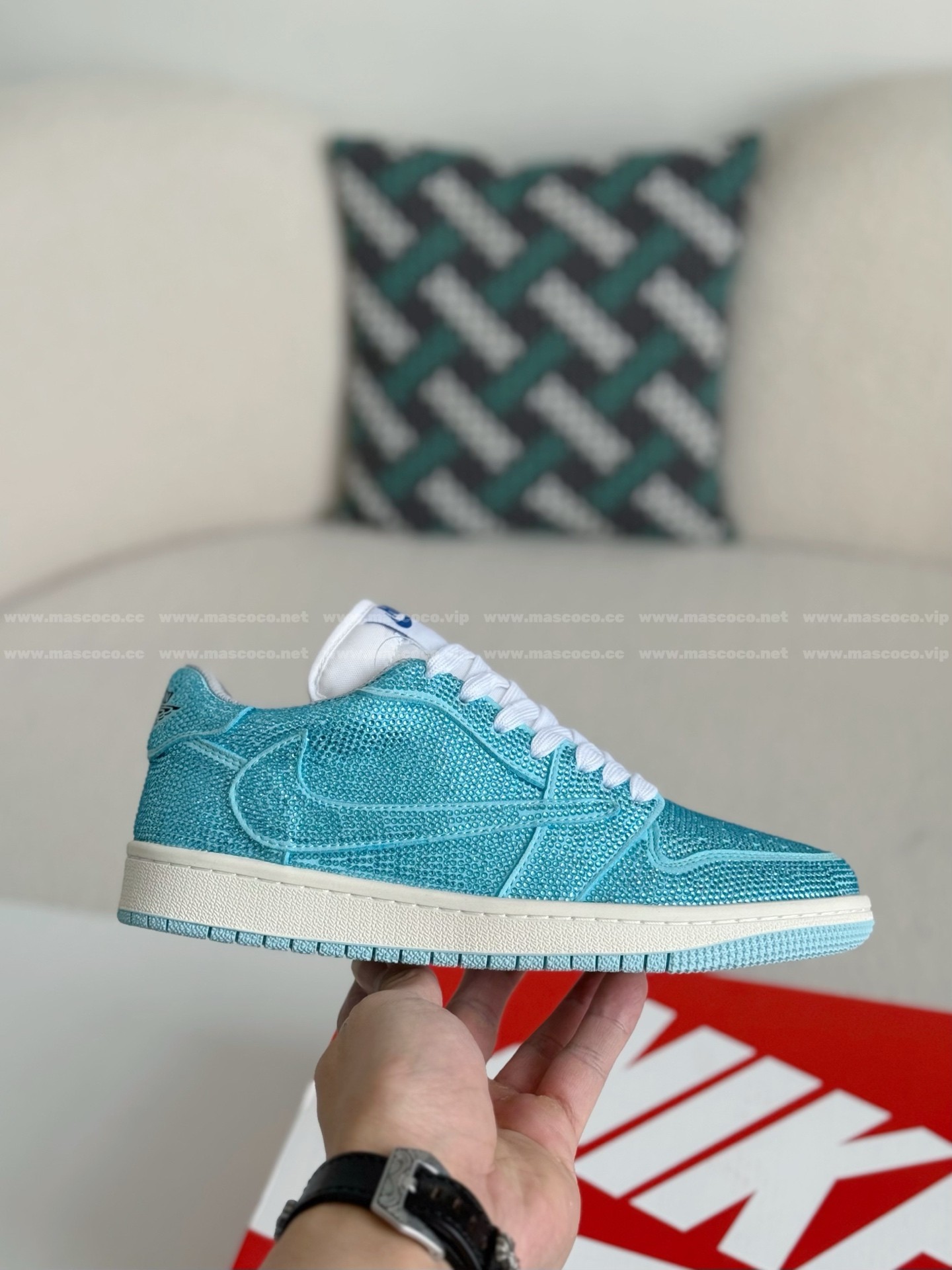 「#4540」Jordan 1 Hand-Set Rhinestones Low Sneakers - Image 6